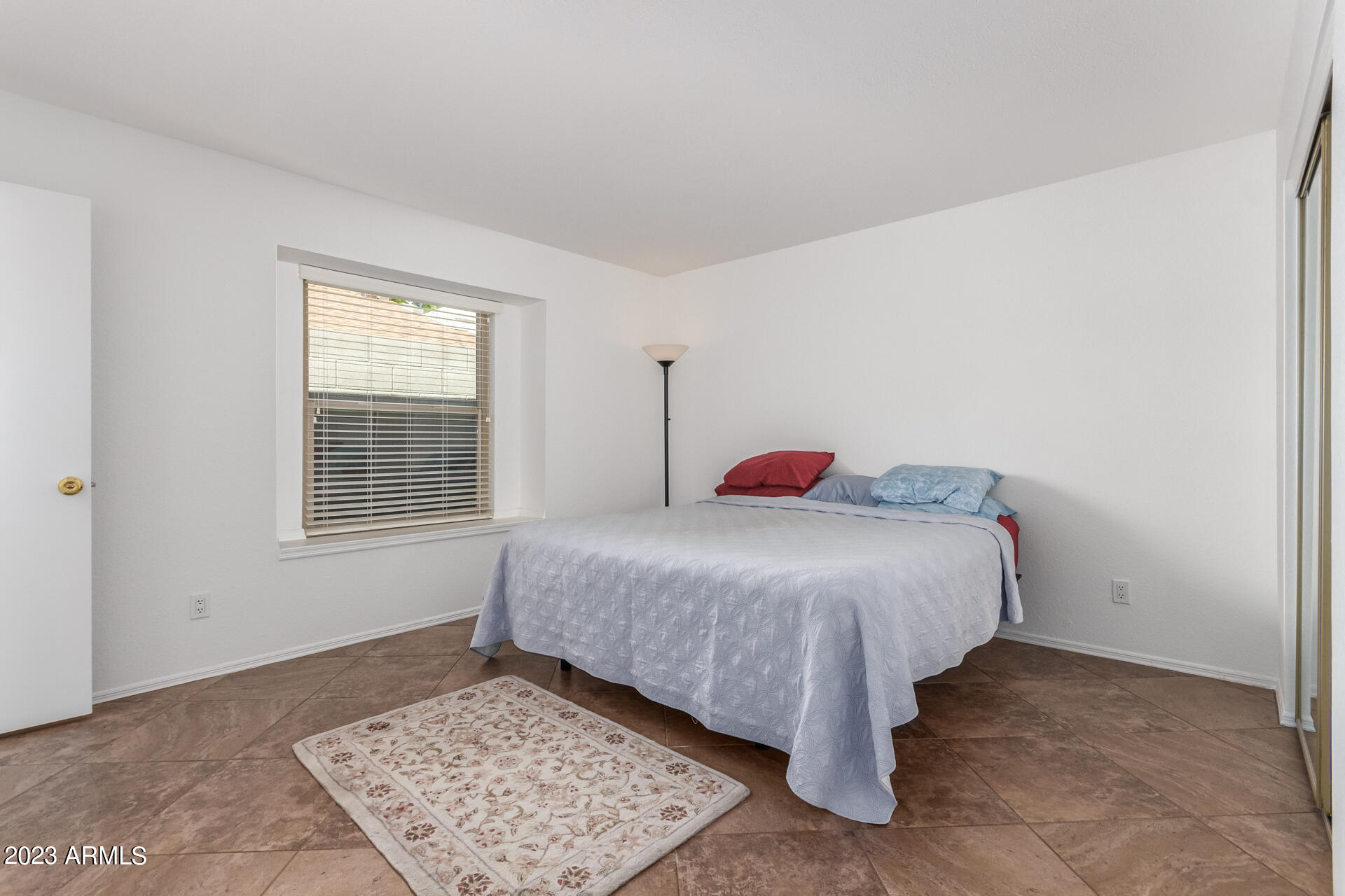 619 E Jensen Street Unit: 89