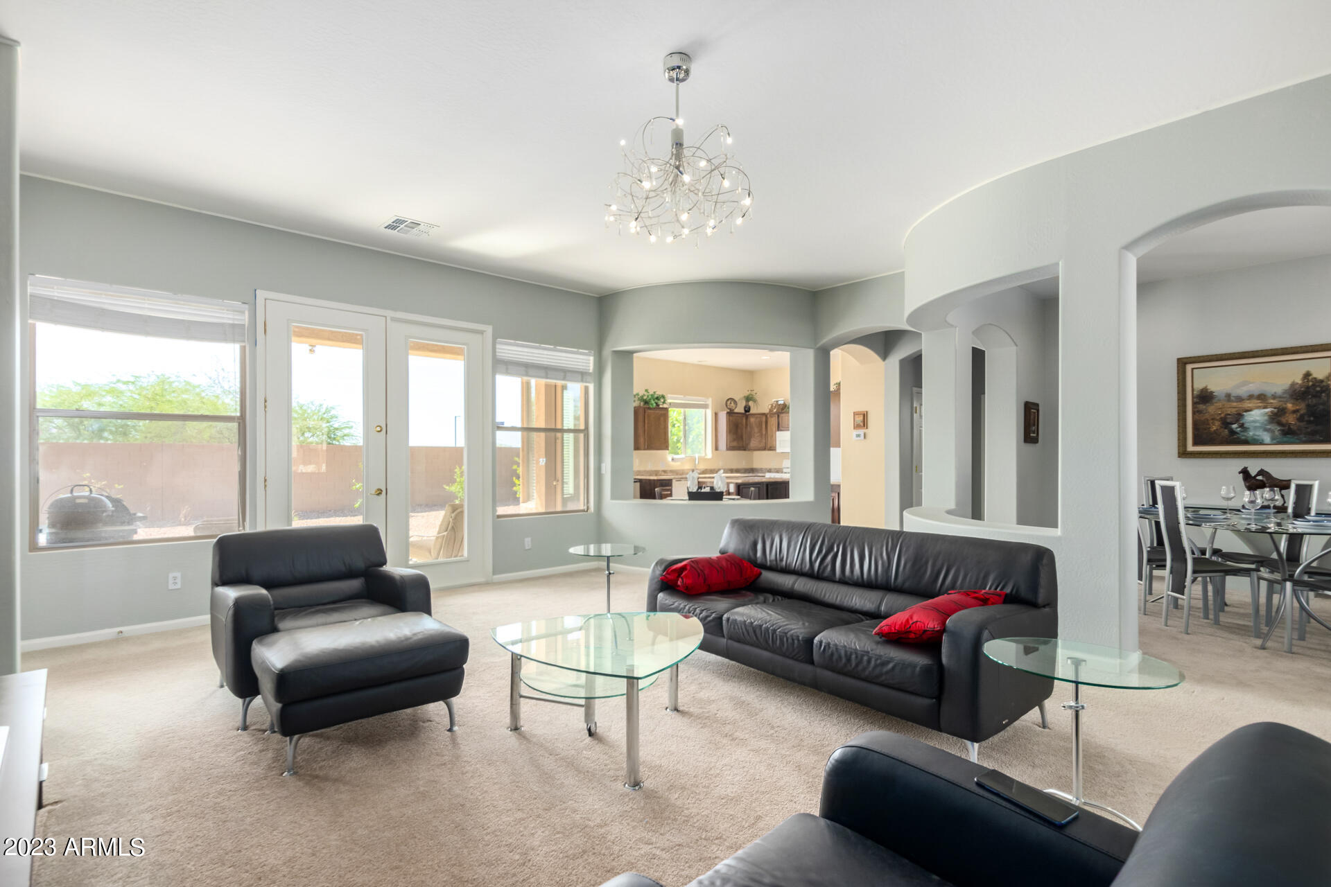 2221 W Apache Rain Road