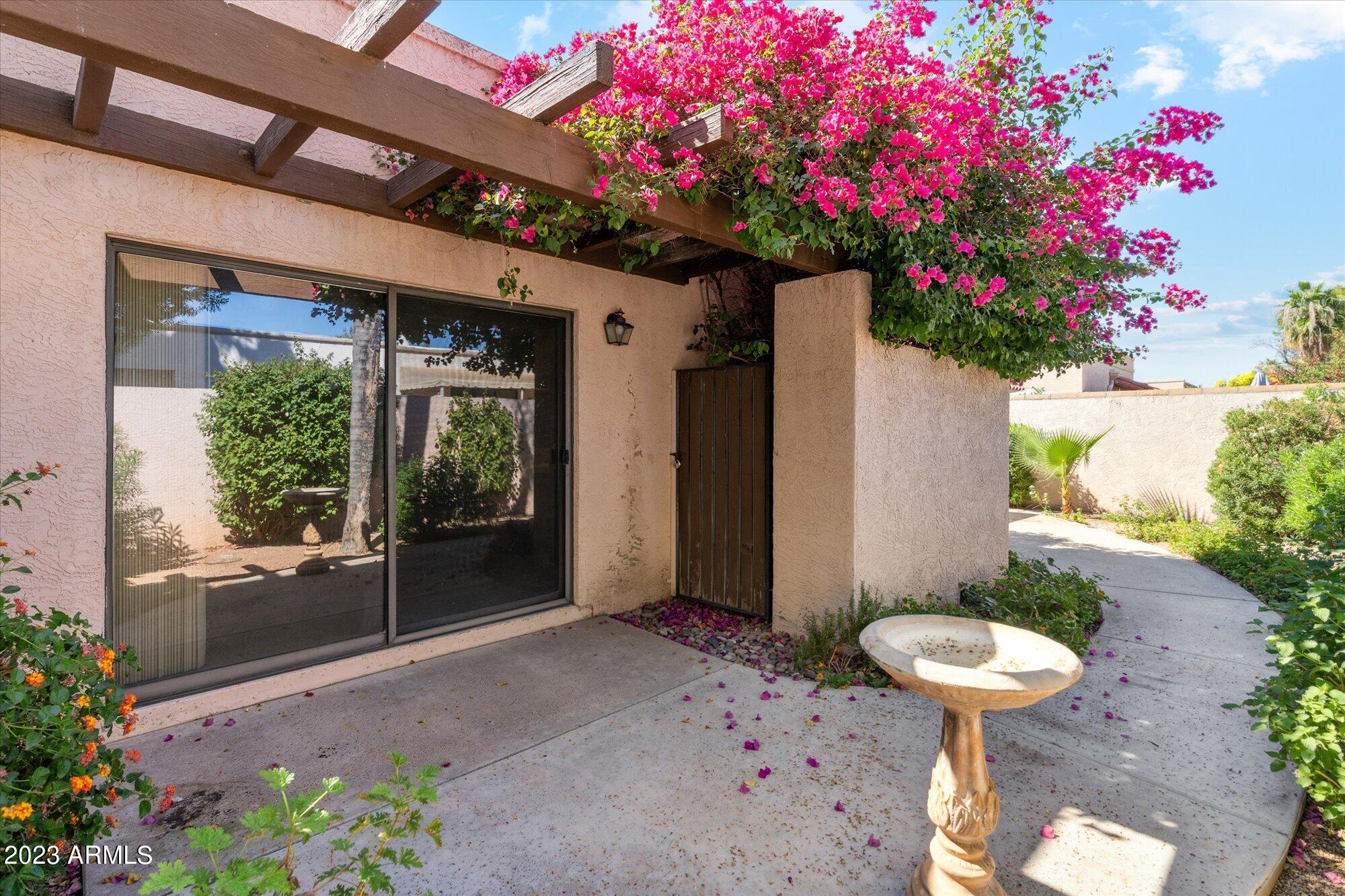 8178 E VIA DE LA ESCUELA Way