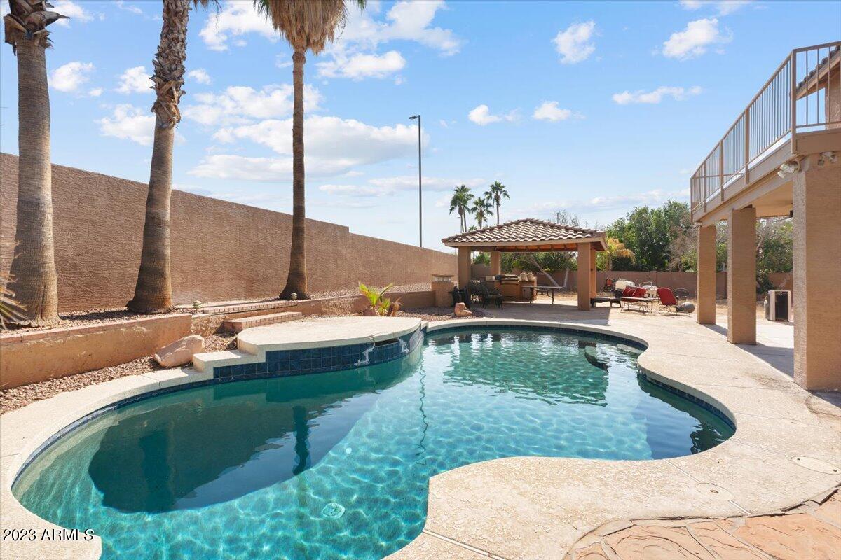 2165 S RAVEN Circle