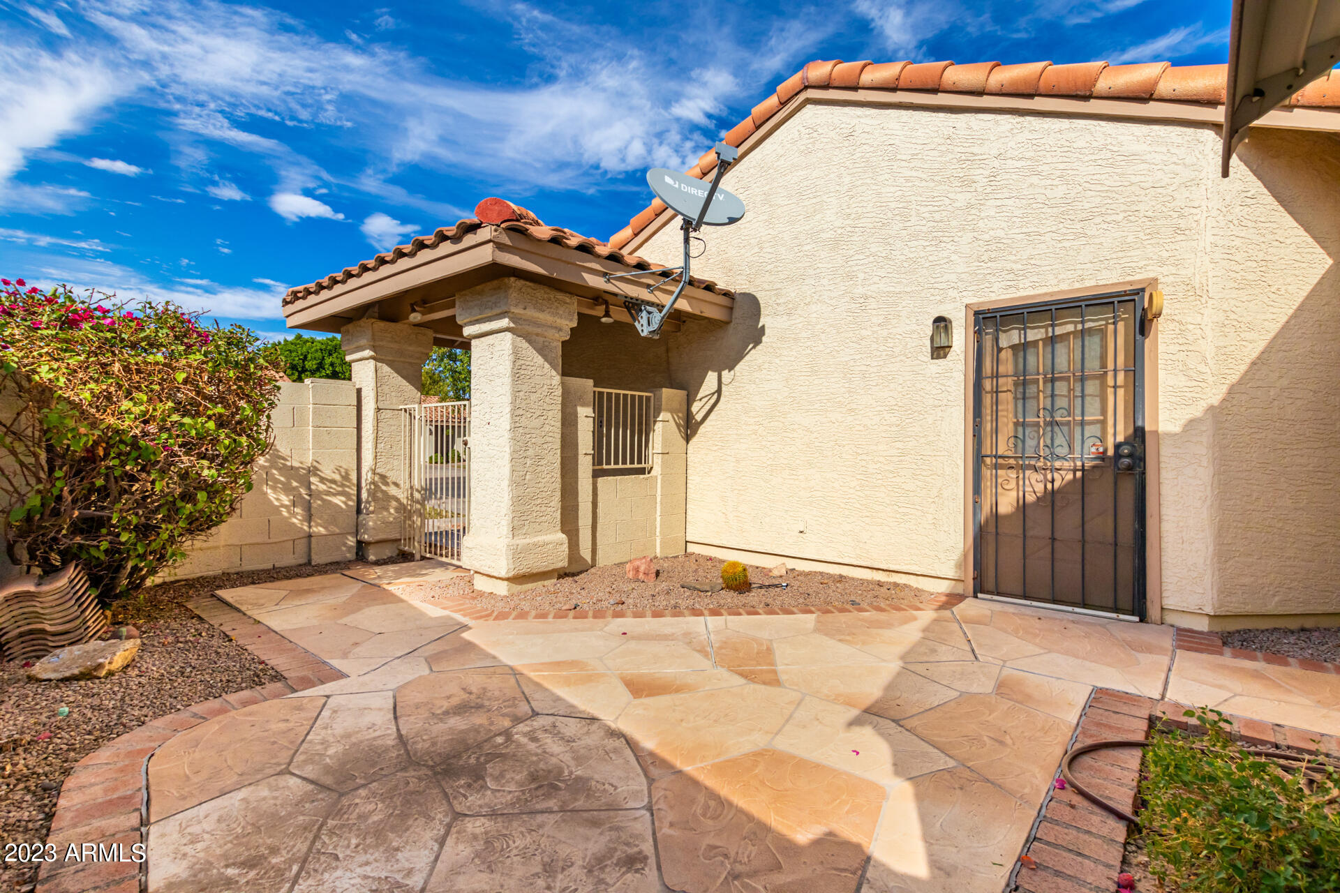 1049 E CHILTON Drive