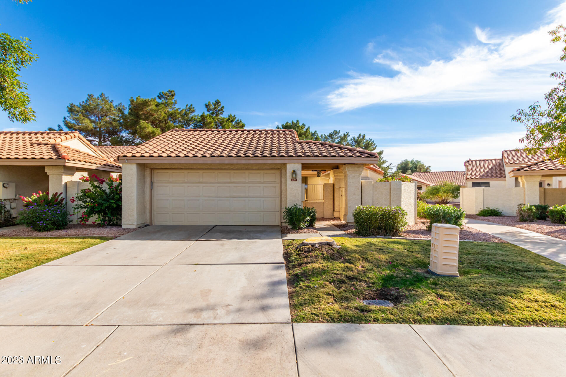 1049 E CHILTON Drive