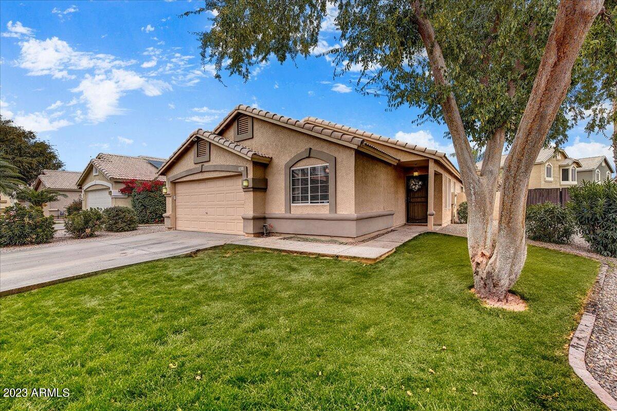 7411 E NIDO Avenue