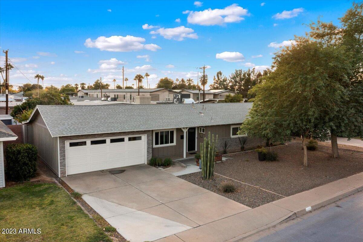 5129 E VERDE Lane