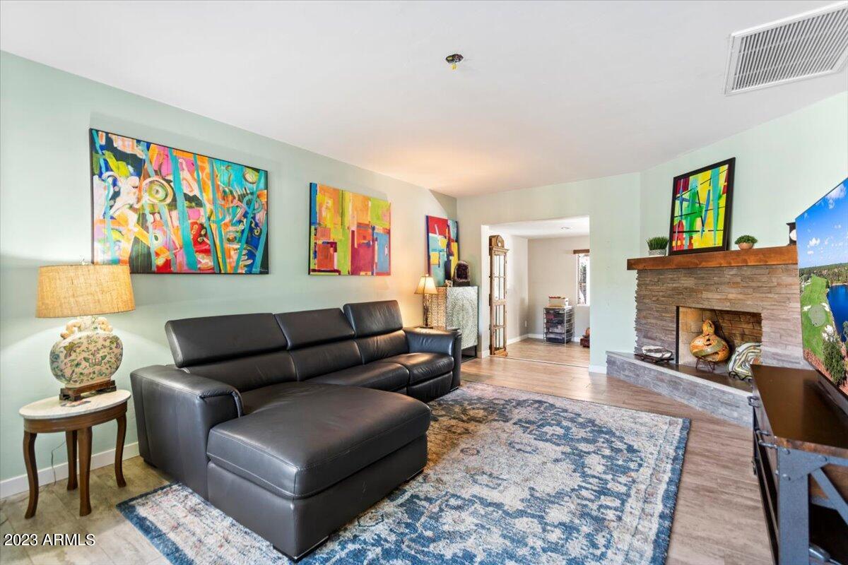 5129 E VERDE Lane