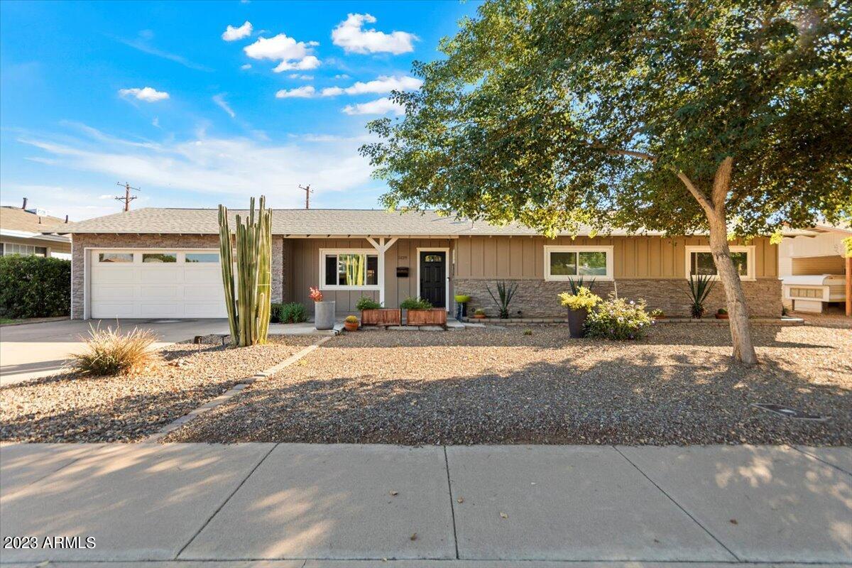 5129 E VERDE Lane