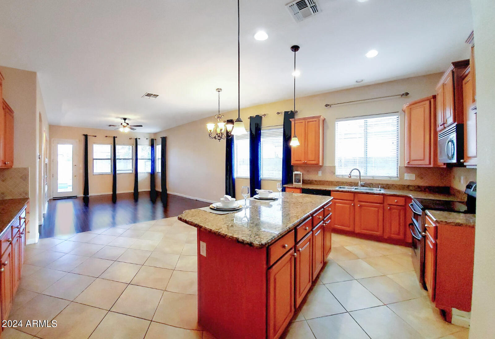 8820 W GLENN Drive
