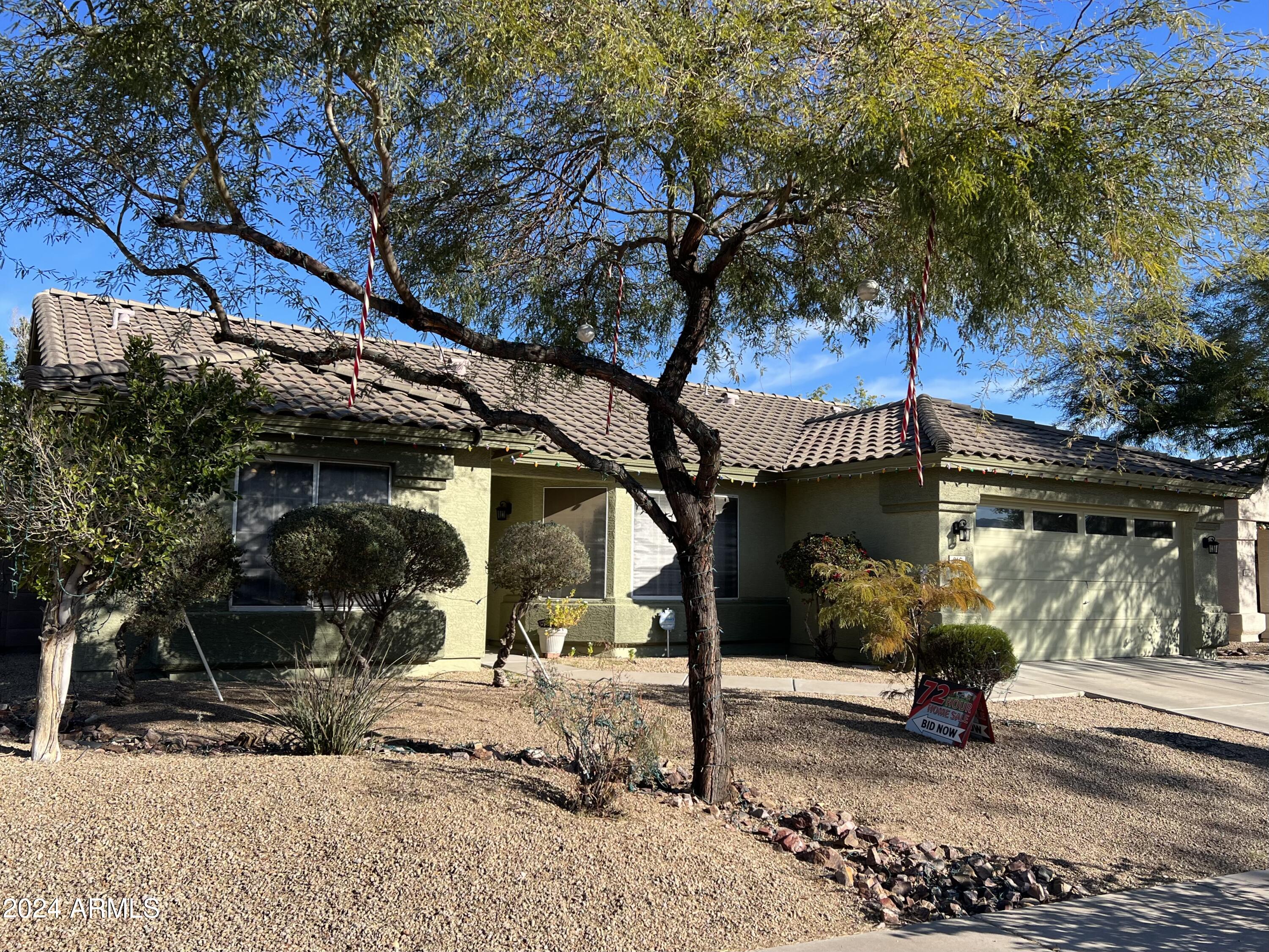 916 E BEVERLY Road