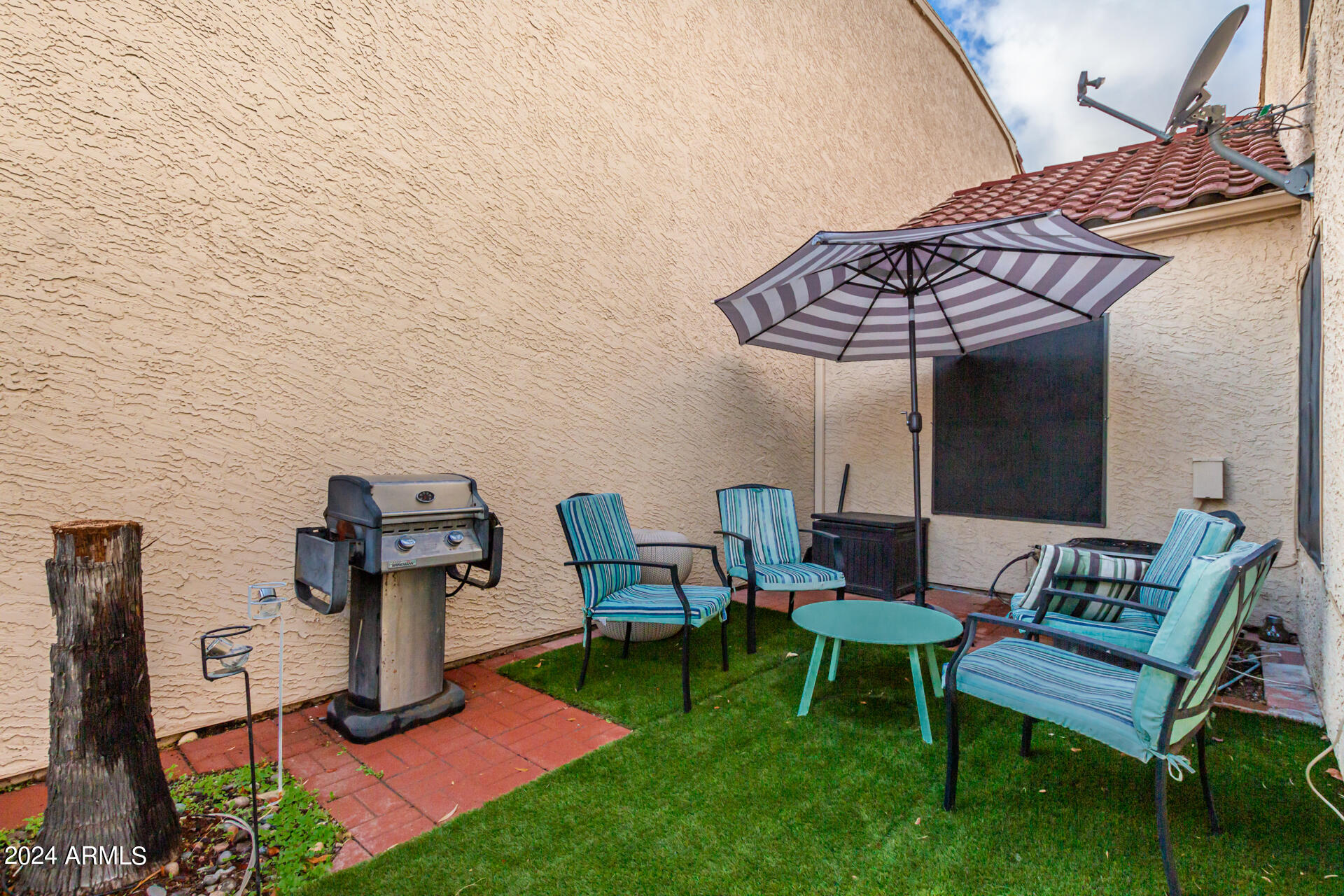 602 N MAY -- Unit: 4