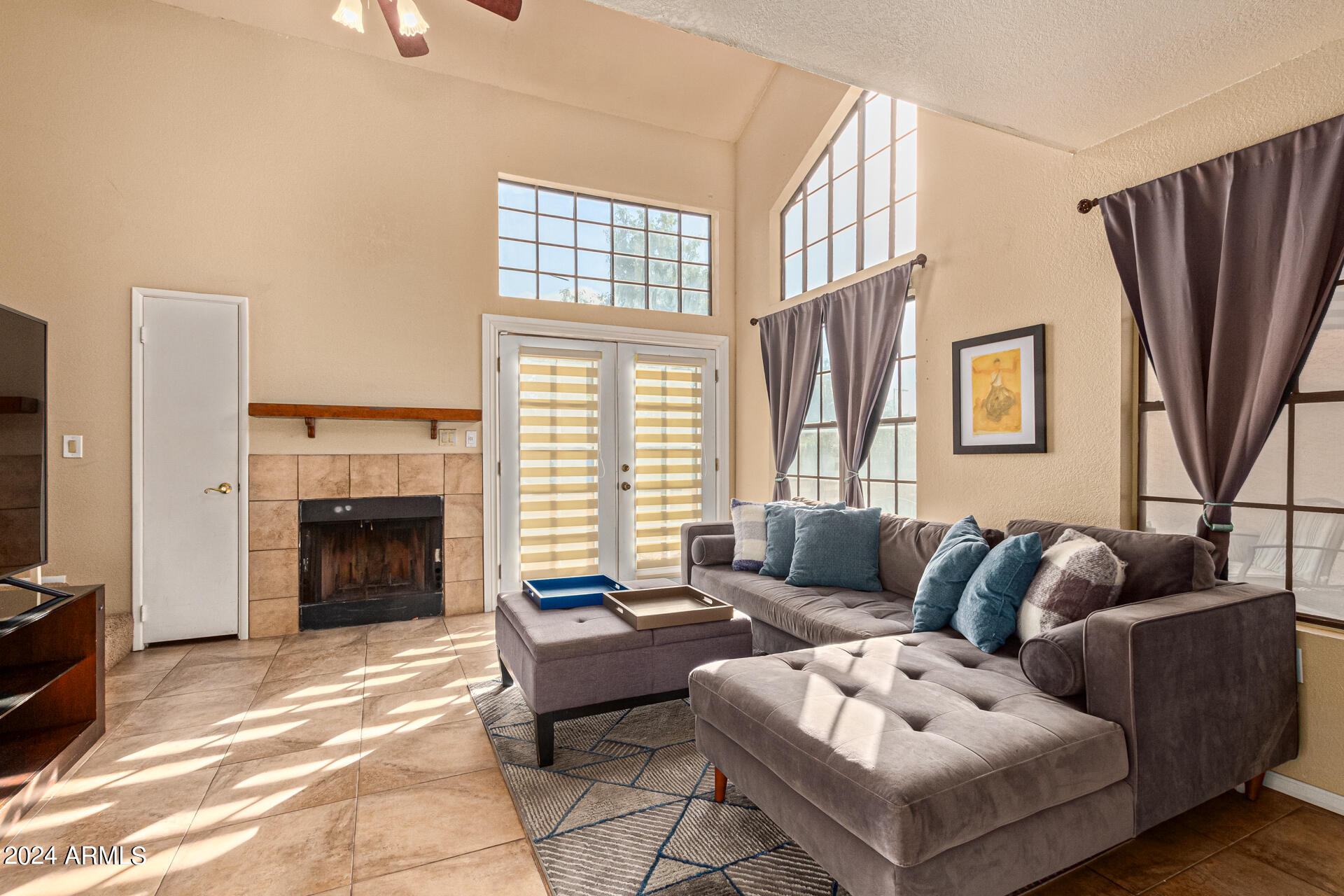 602 N MAY -- Unit: 4