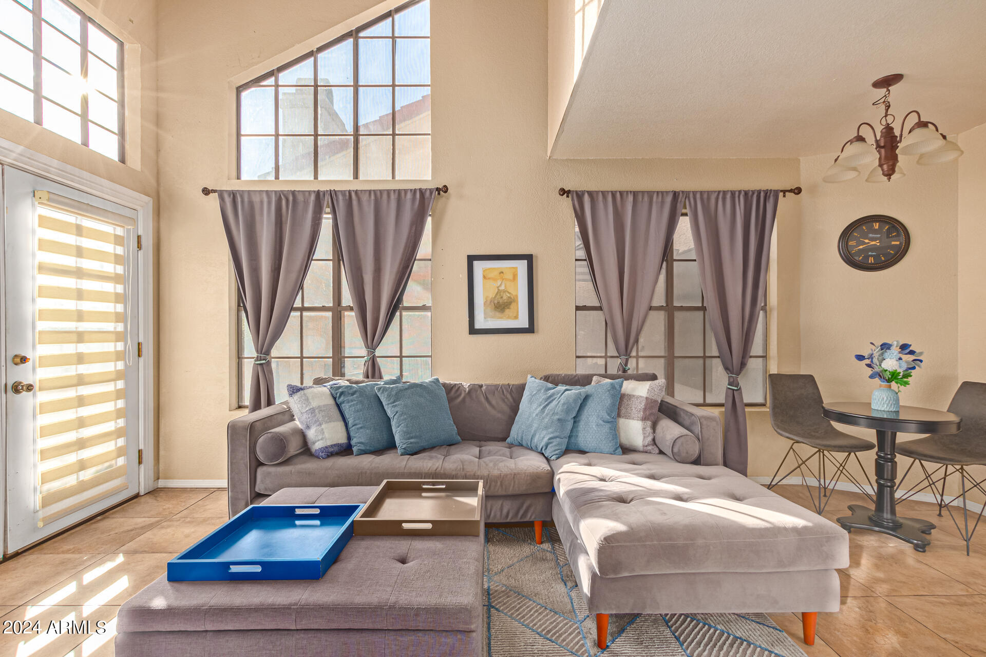 602 N MAY -- Unit: 4