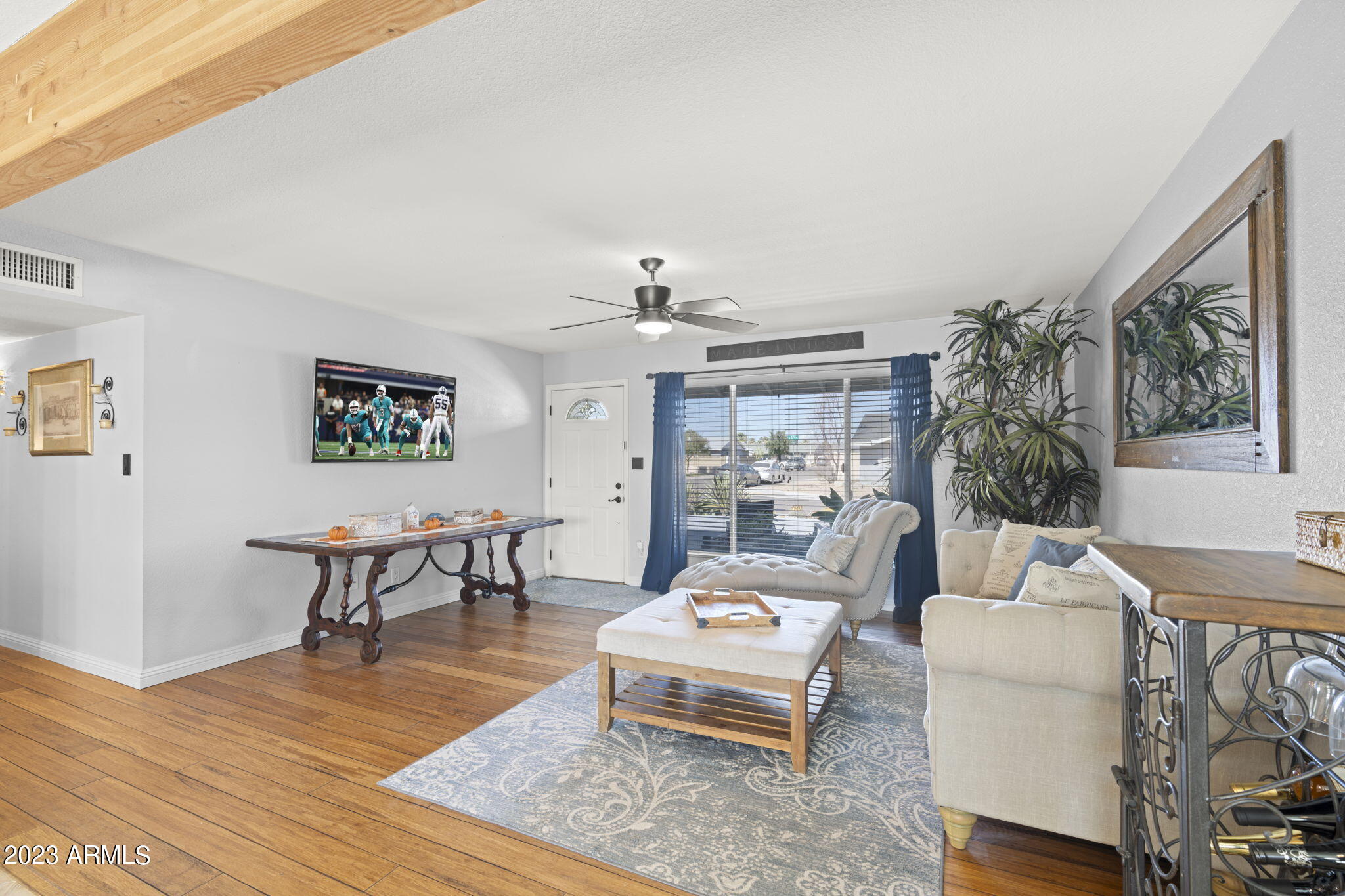 8423 E PALM Lane