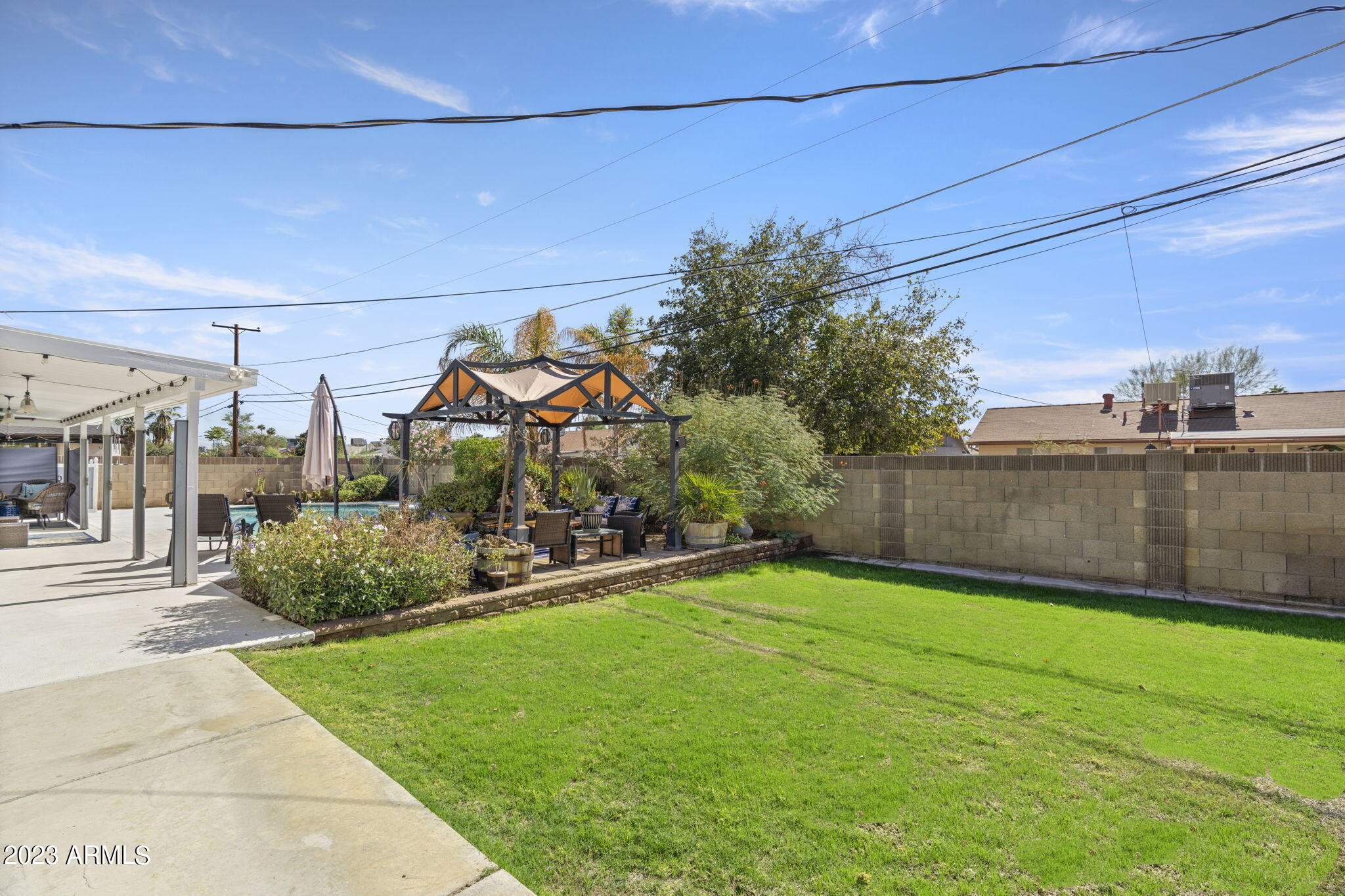 8423 E PALM Lane