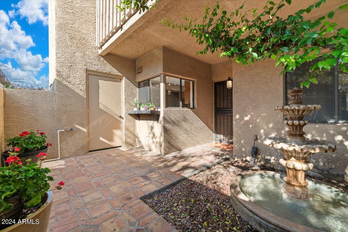 5330 N CENTRAL Avenue Unit: 11