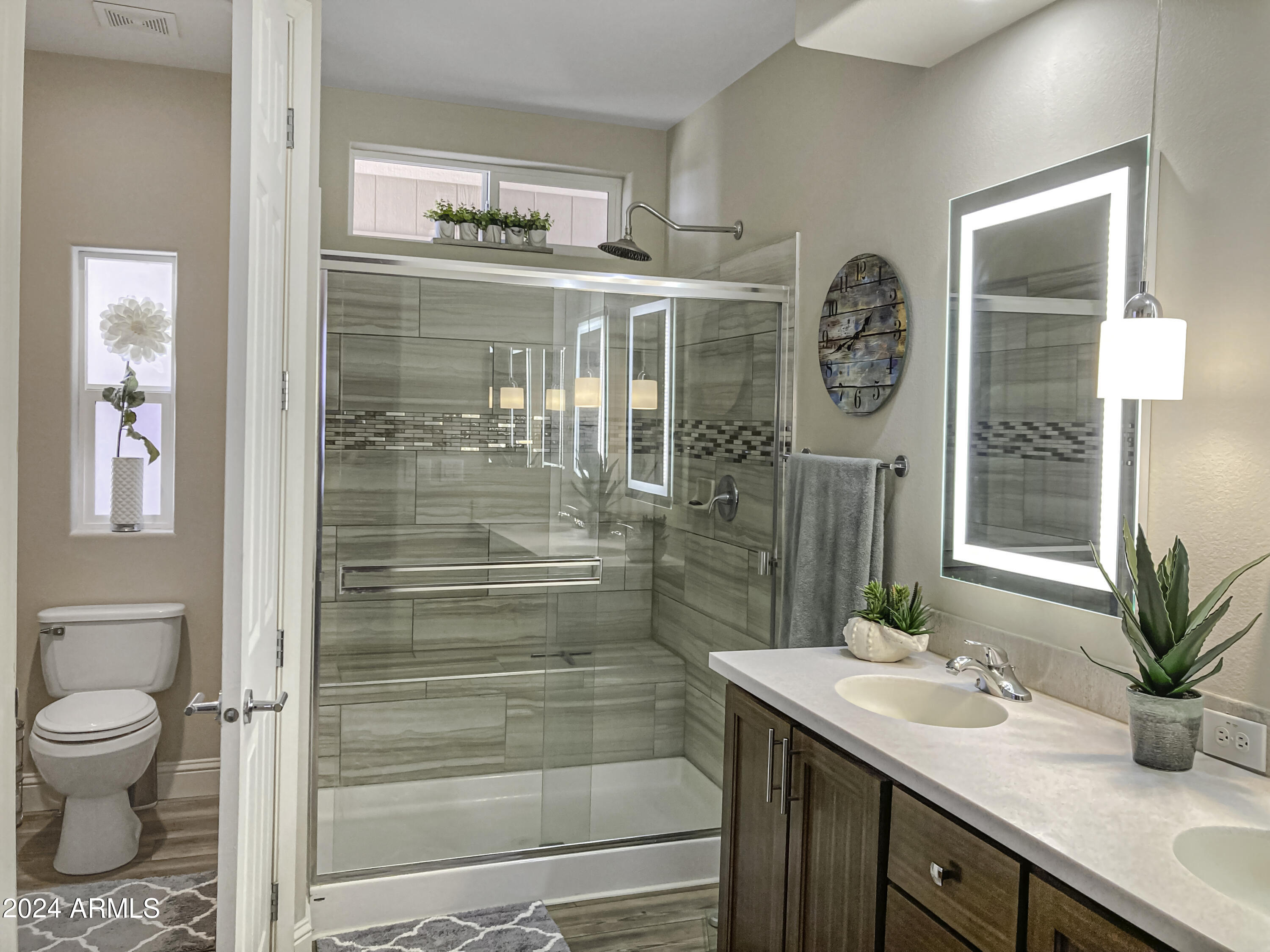 2727 E UNIVERSITY Drive Unit: 64