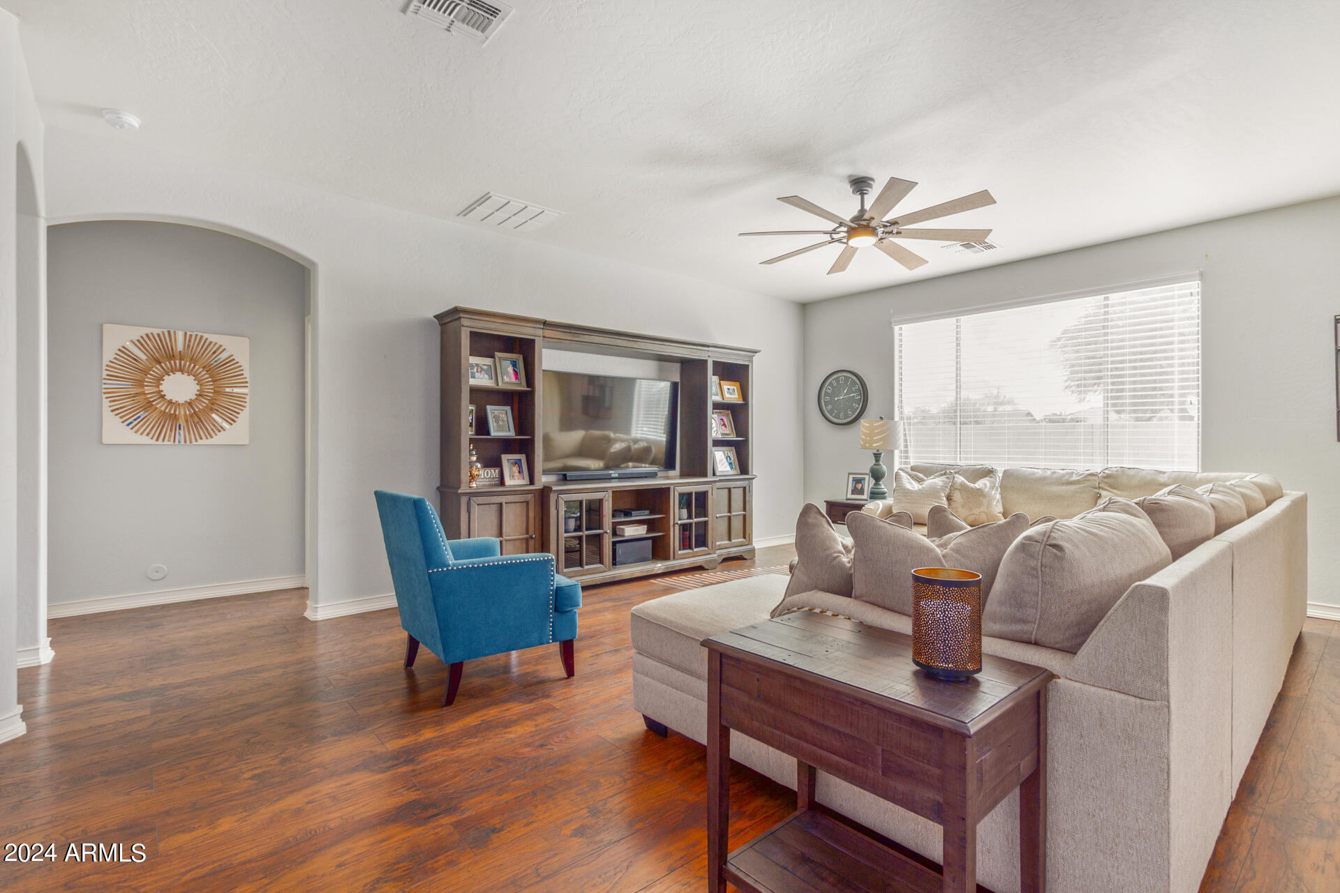 1655 E ALOE Place