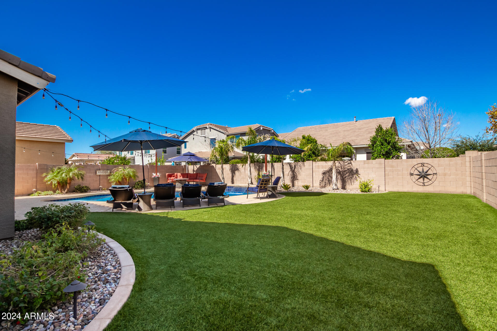 2586 E Tiffany Way