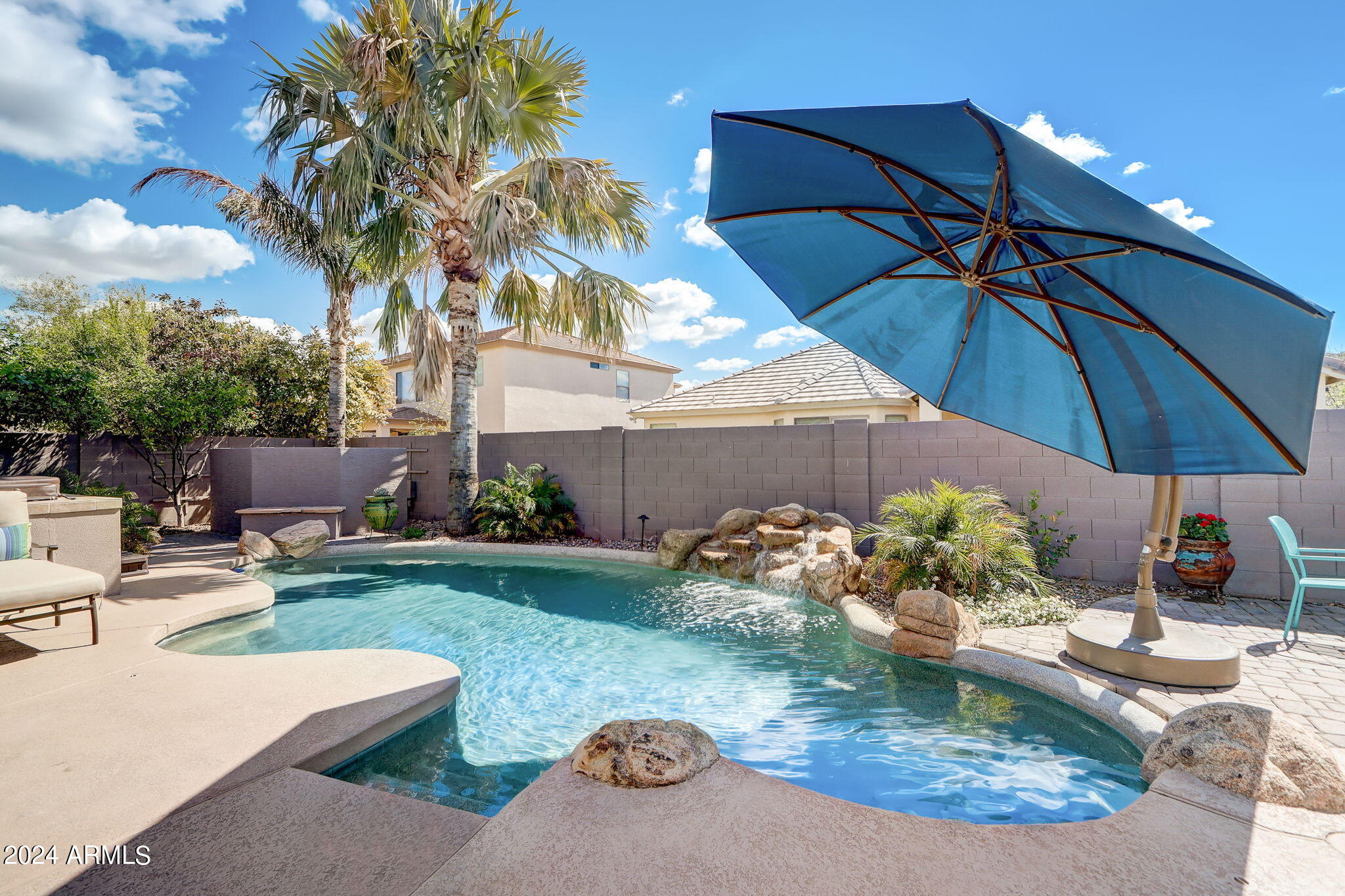 6021 W QUESTA Drive