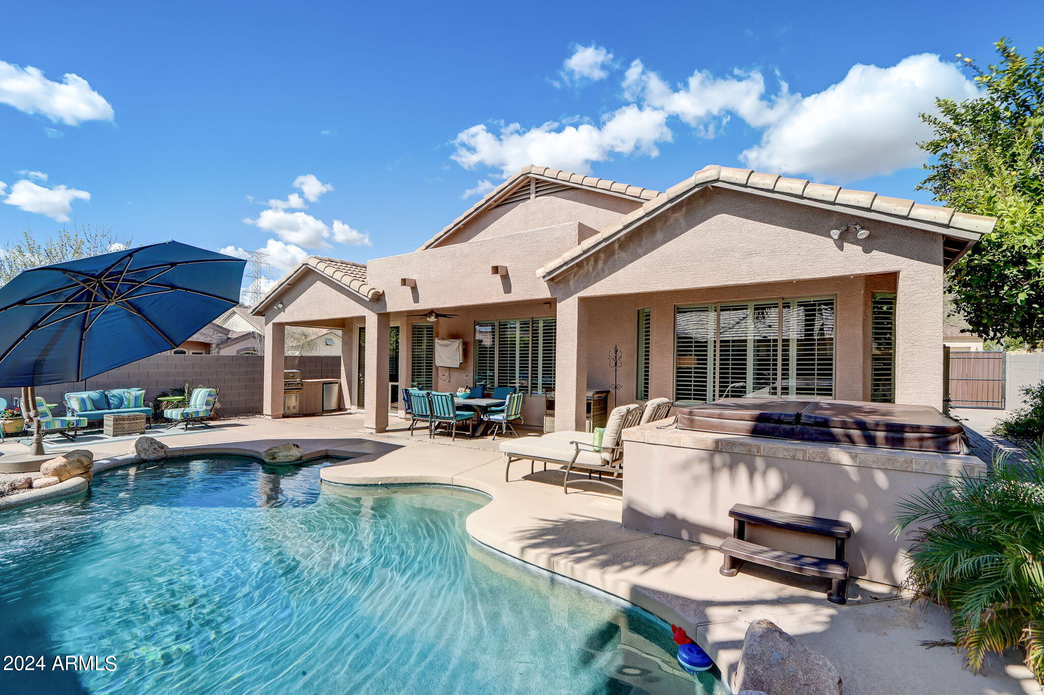 6021 W QUESTA Drive