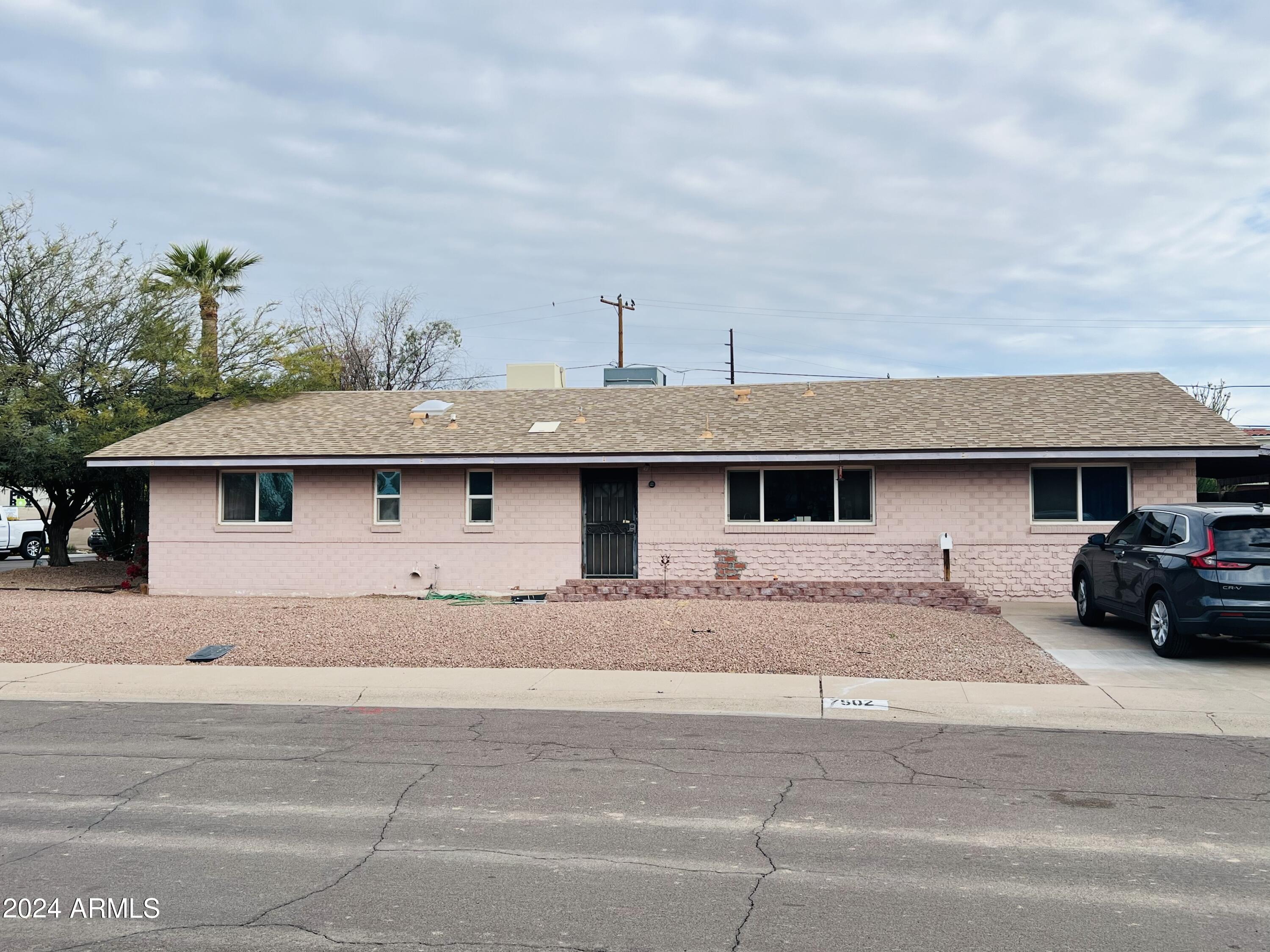 7502 E HIGHLAND Avenue
