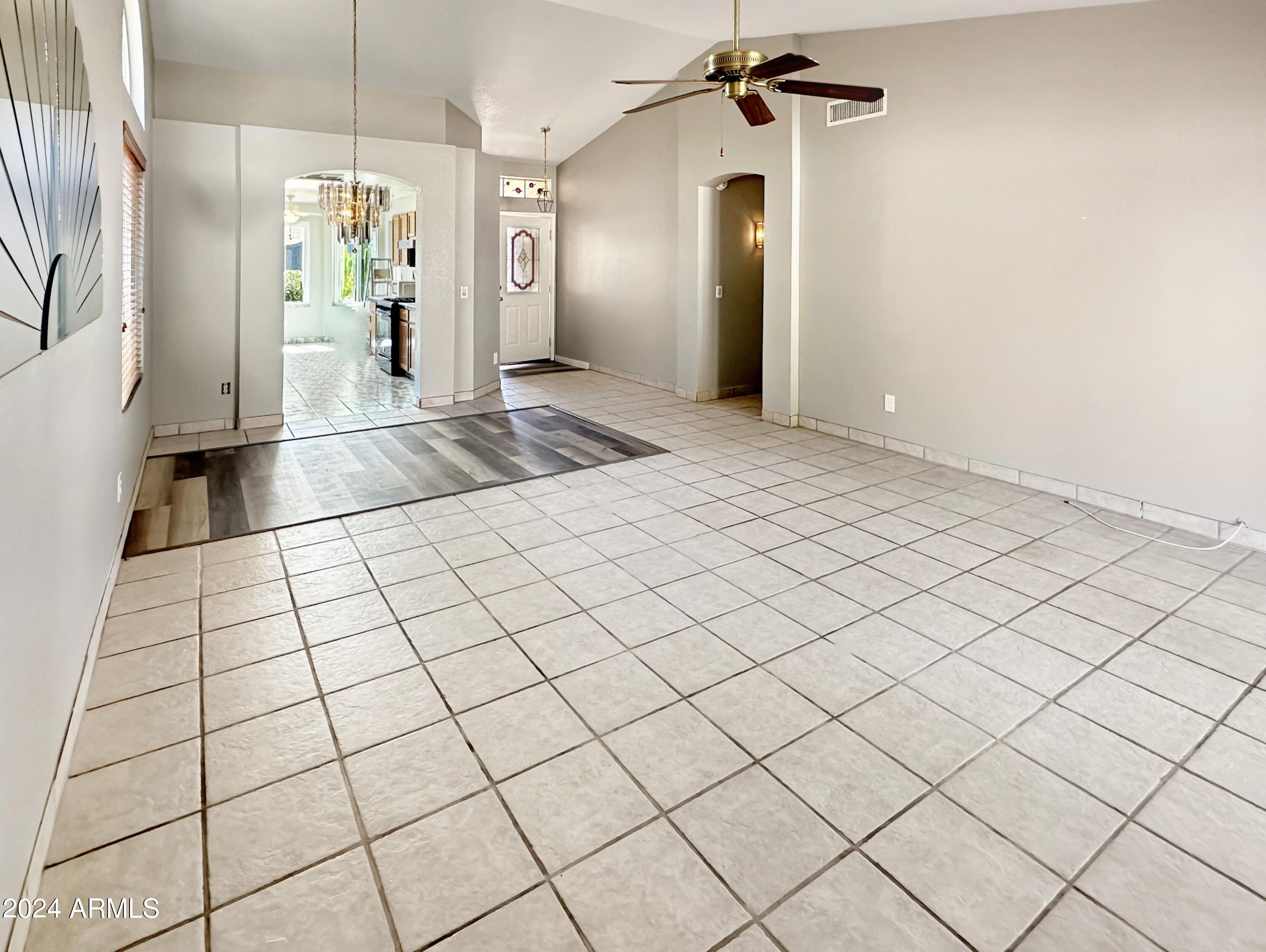 4152 W FALLEN LEAF Lane