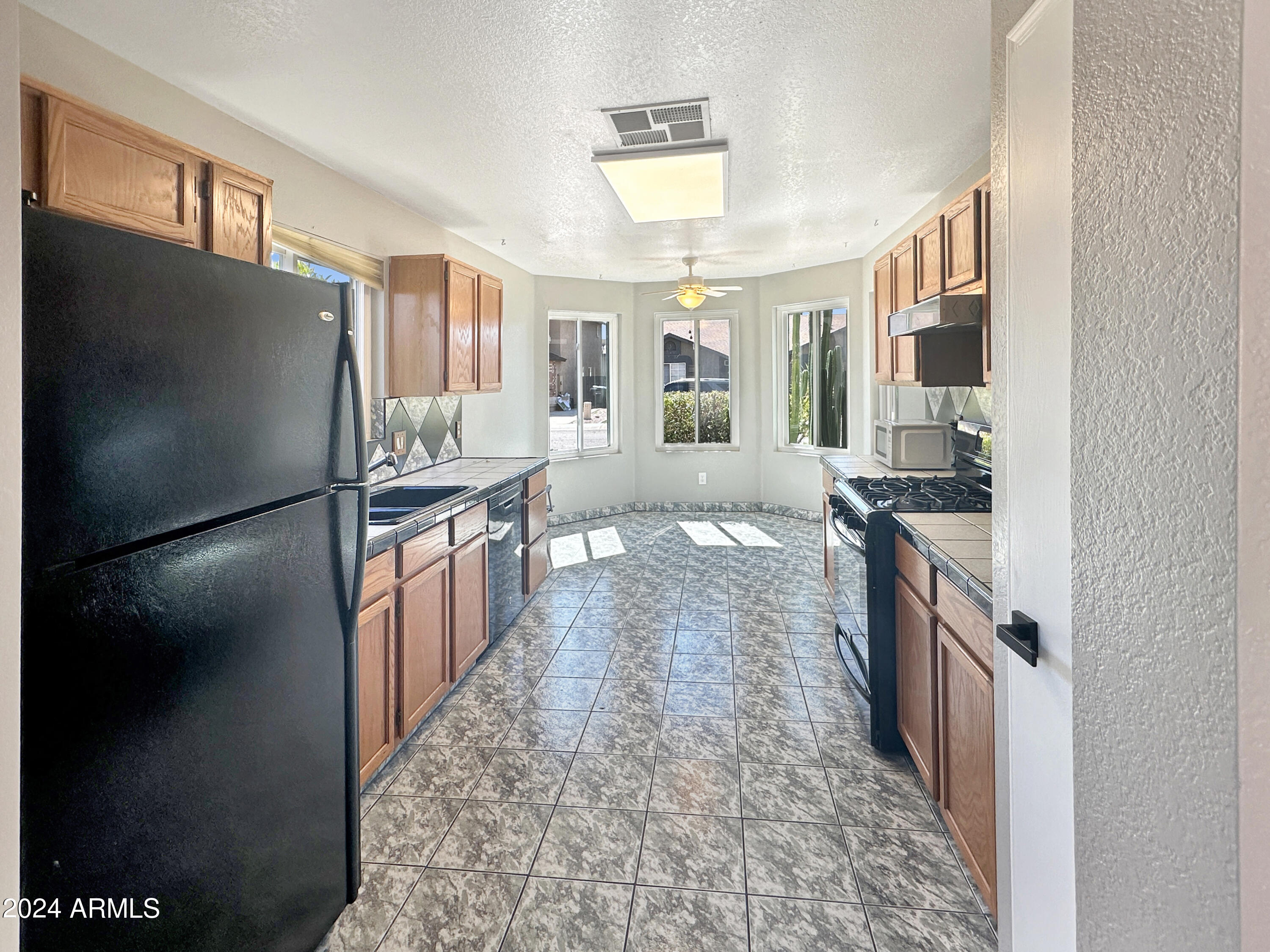 4152 W FALLEN LEAF Lane