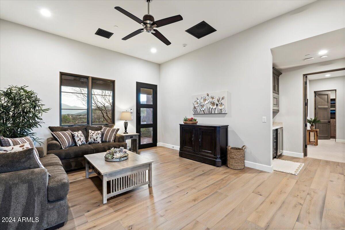 11320 E MESQUITE Drive