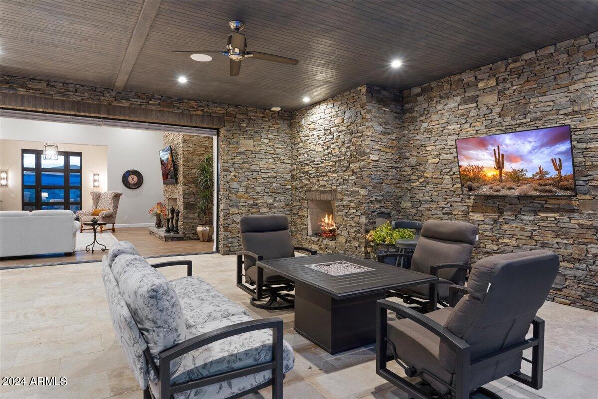 11320 E MESQUITE Drive