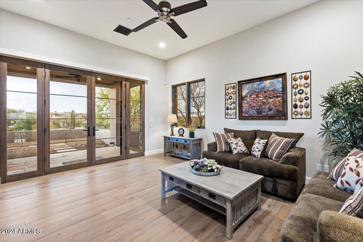 11320 E MESQUITE Drive
