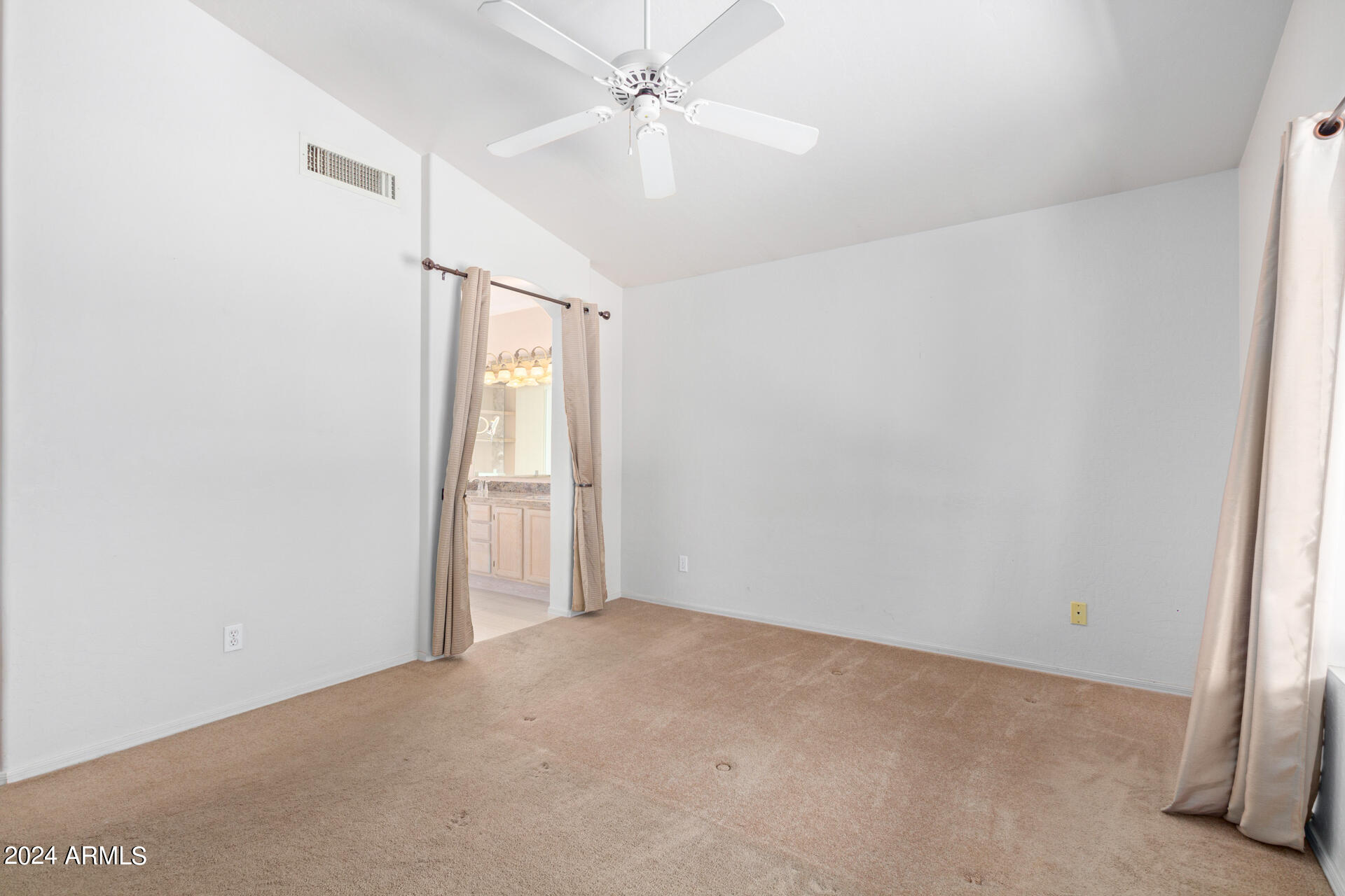 623 W AMOROSO Drive