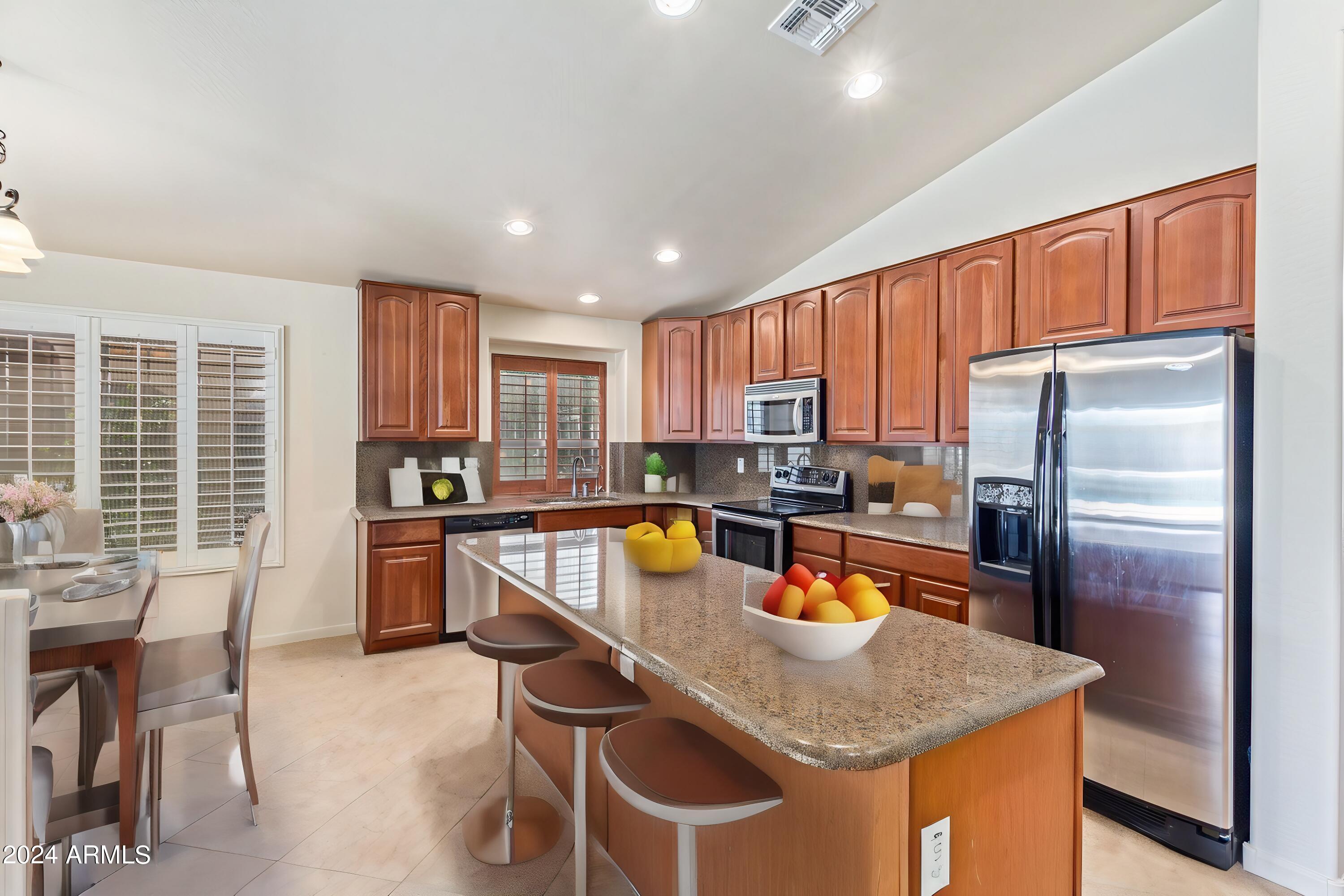 41027 W PRYOR Lane