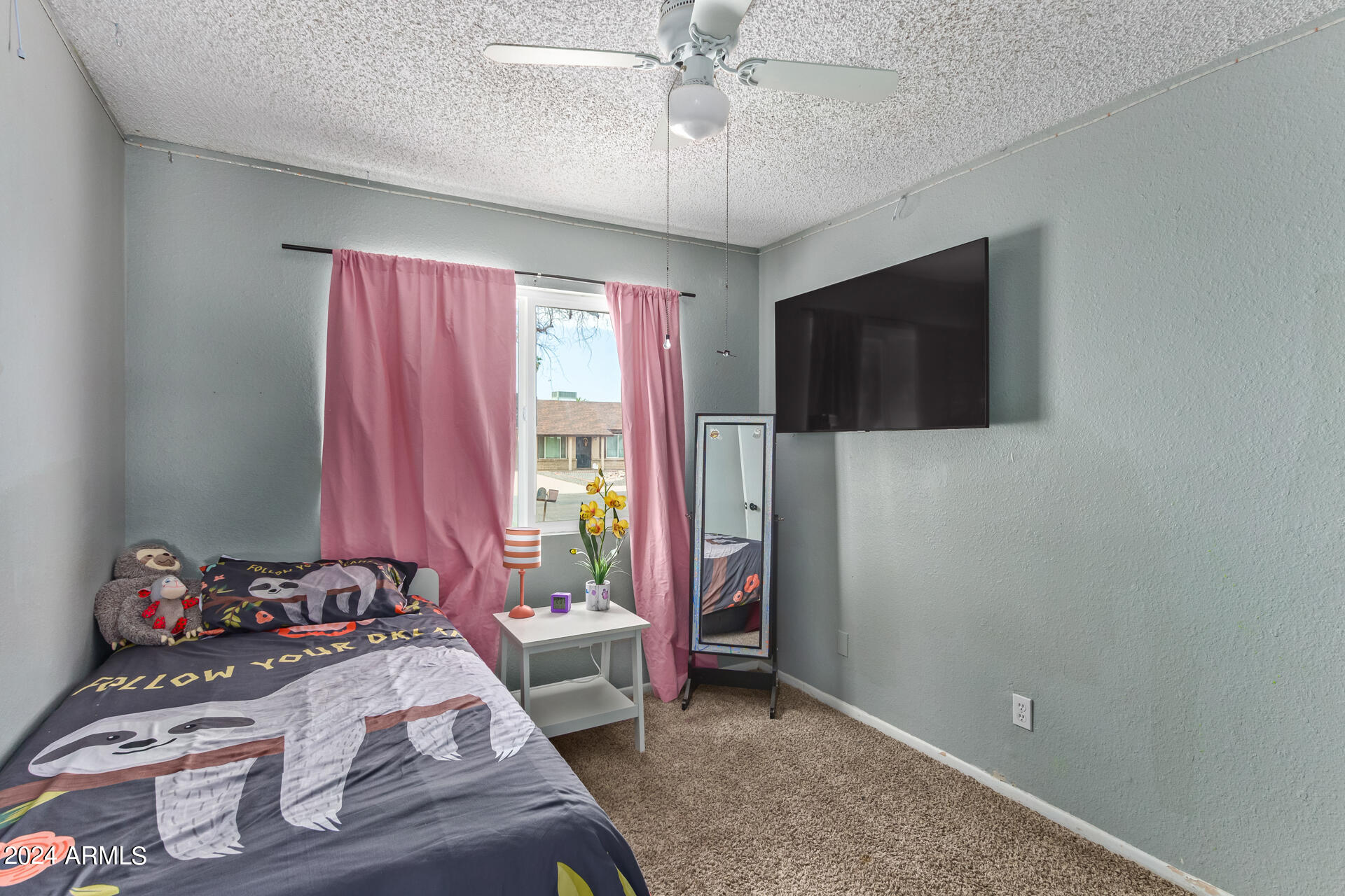 907 W LIBRA Drive