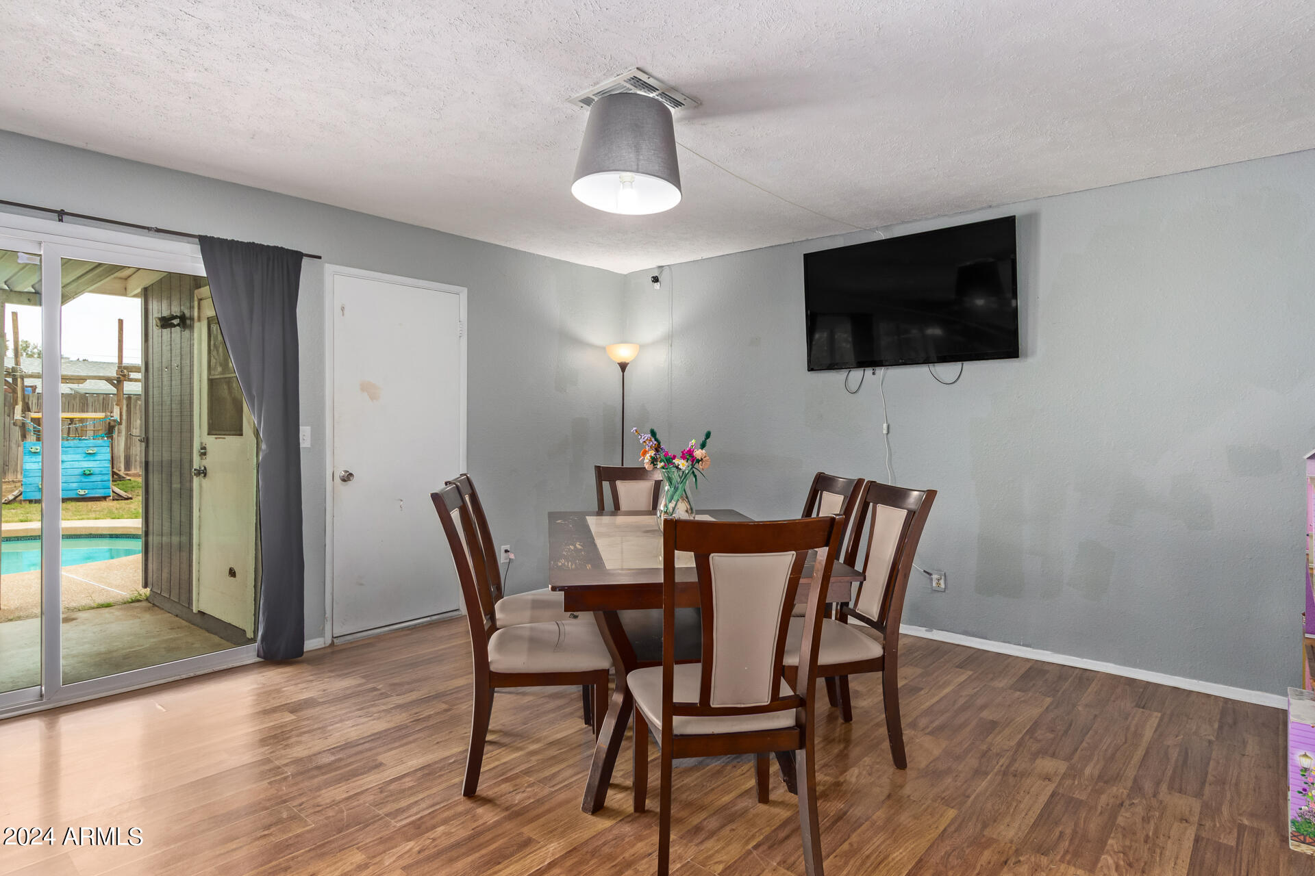 907 W LIBRA Drive