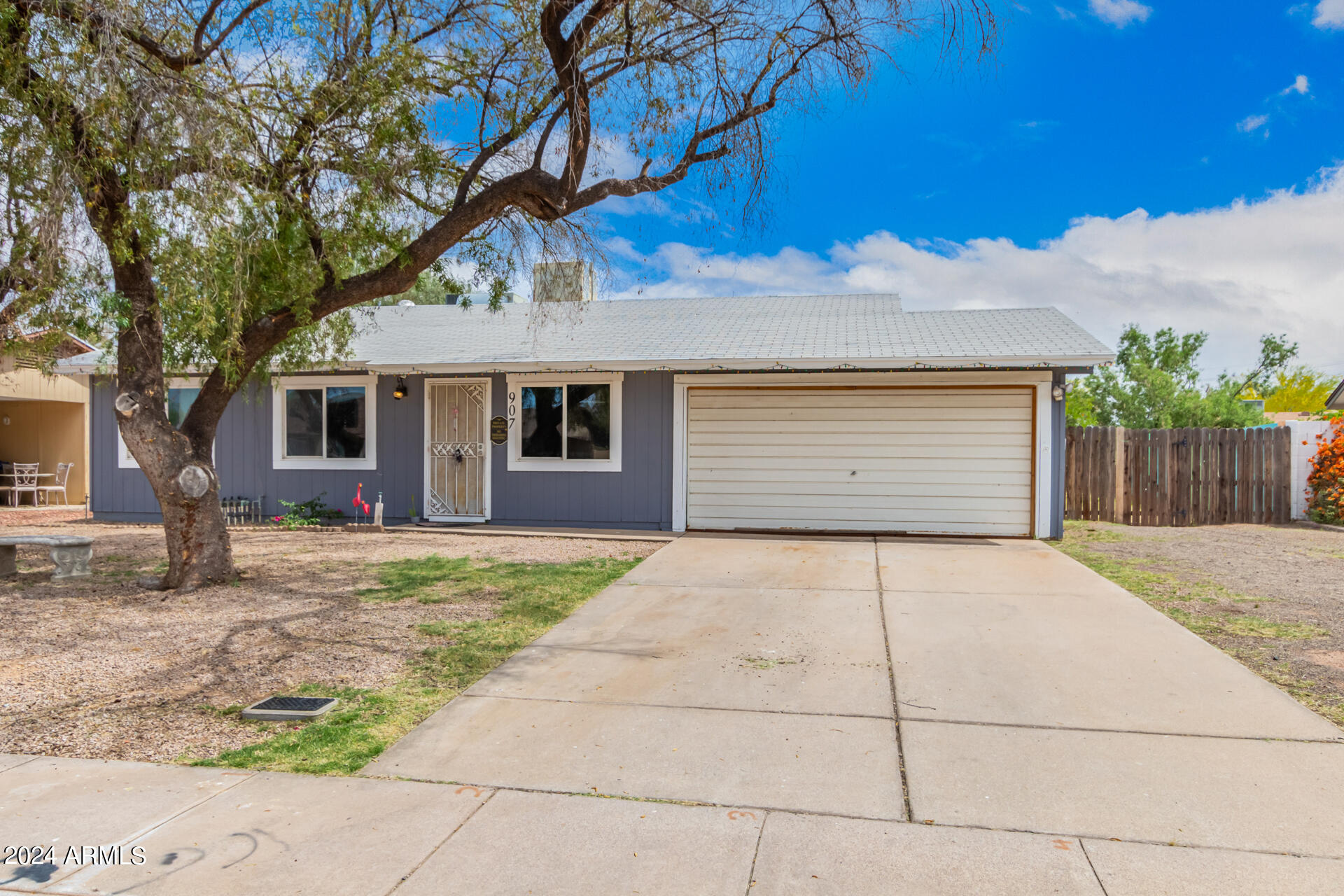 907 W LIBRA Drive