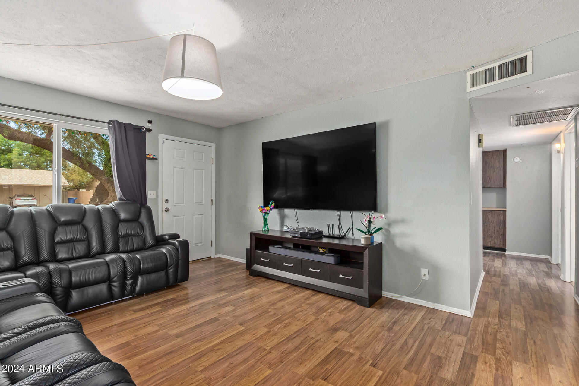 907 W LIBRA Drive