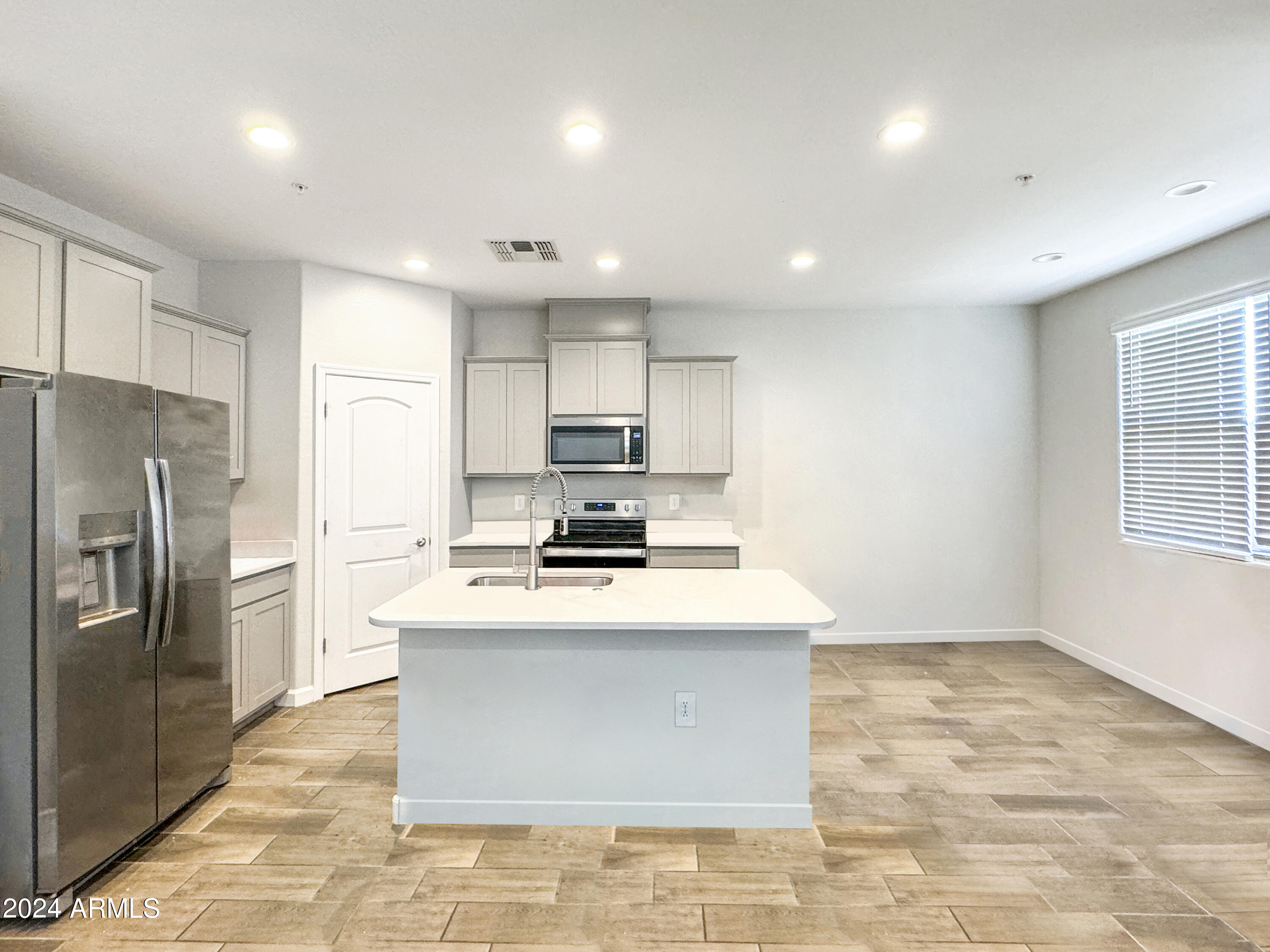 1255 N ARIZONA Avenue # 1014