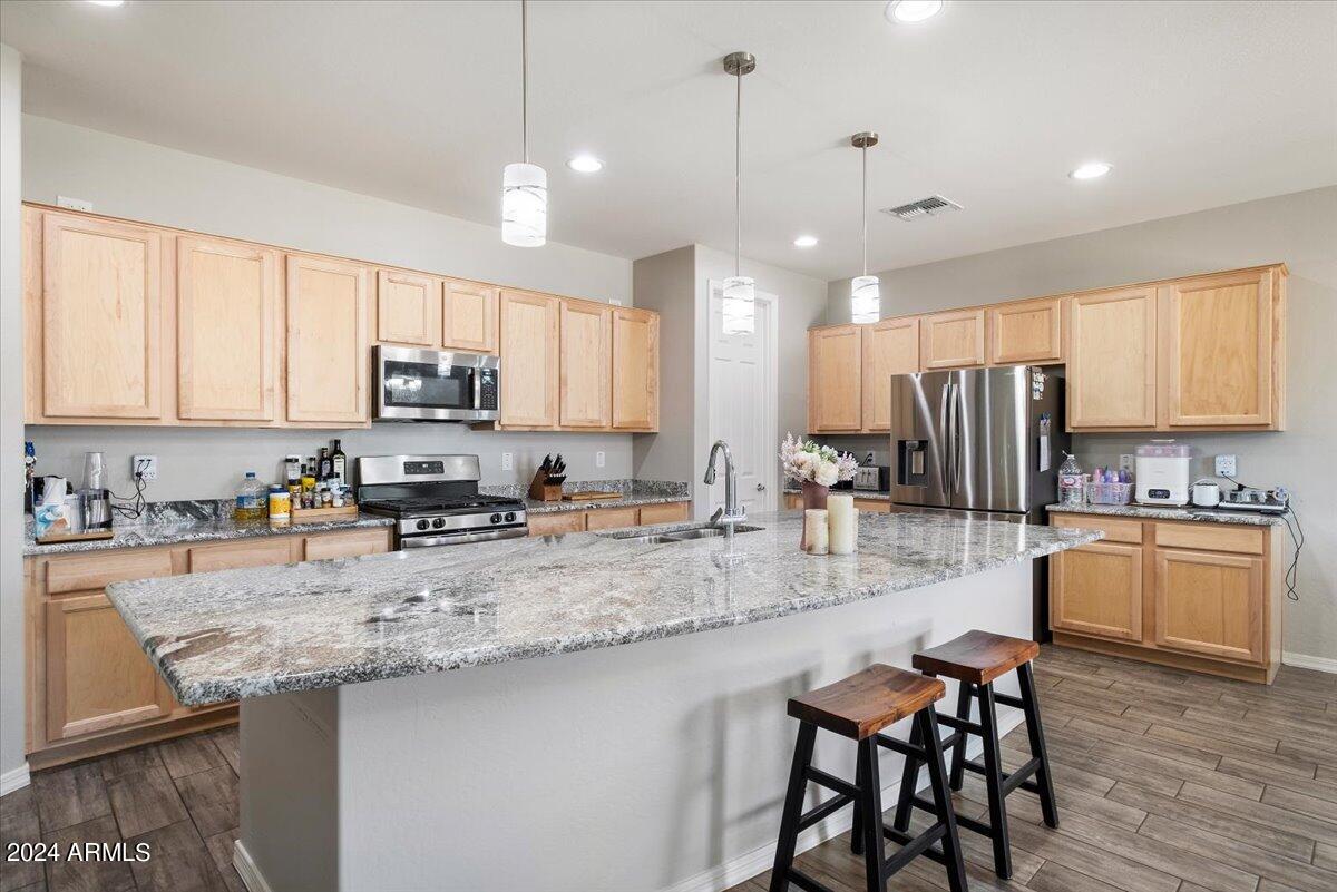 2889 W RAINBOW Drive