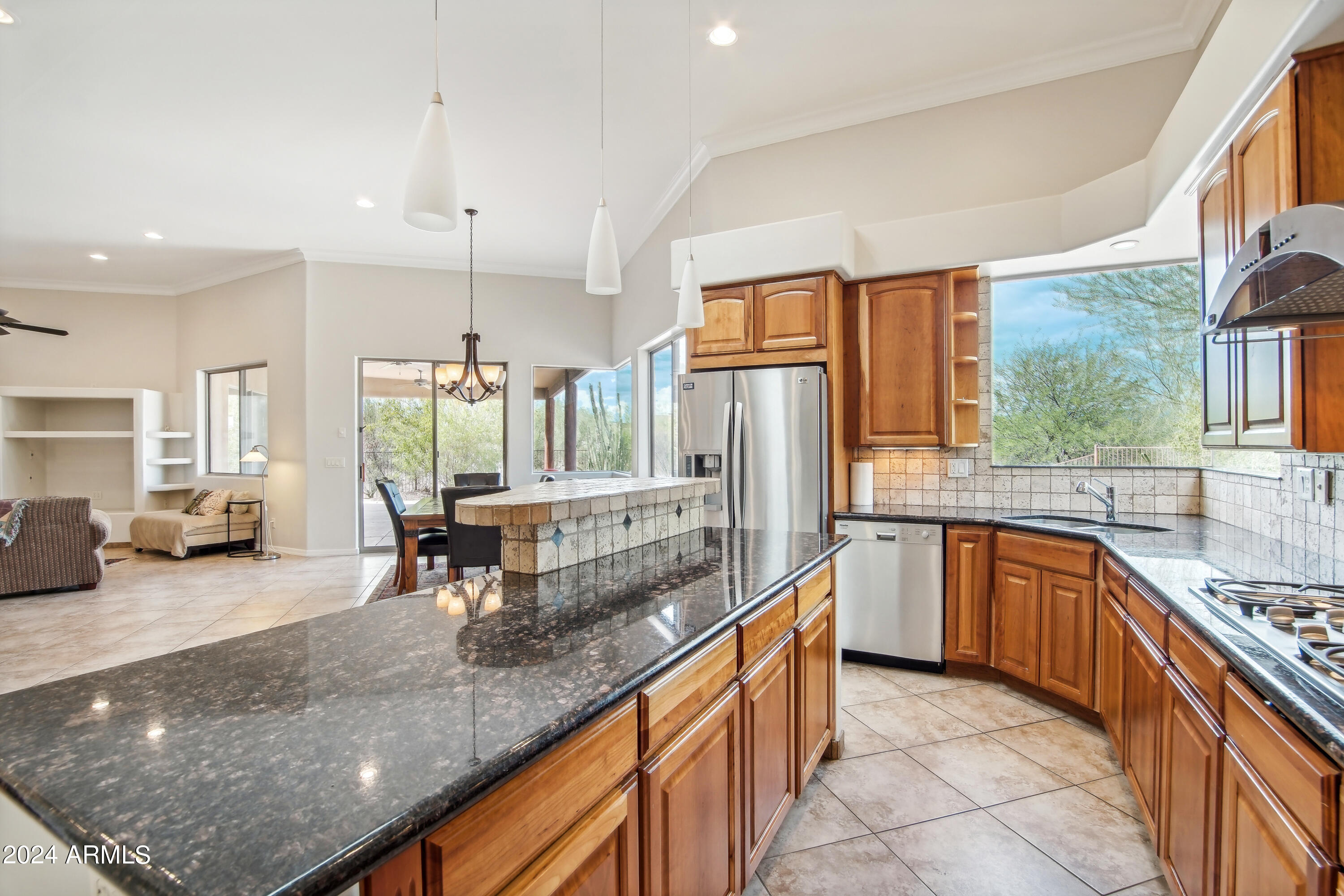 120 W ROCK VIEW Road