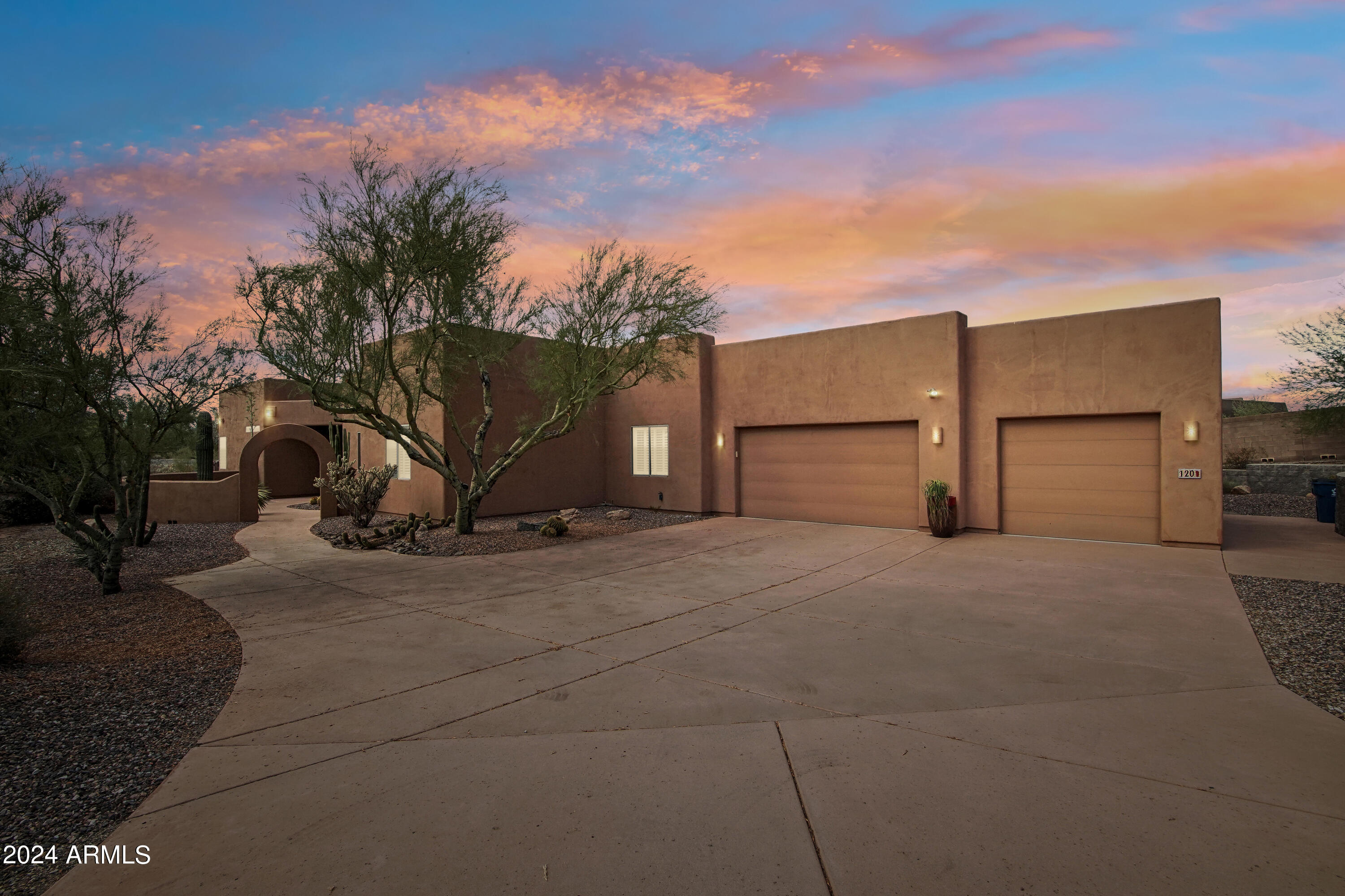 120 W ROCK VIEW Road