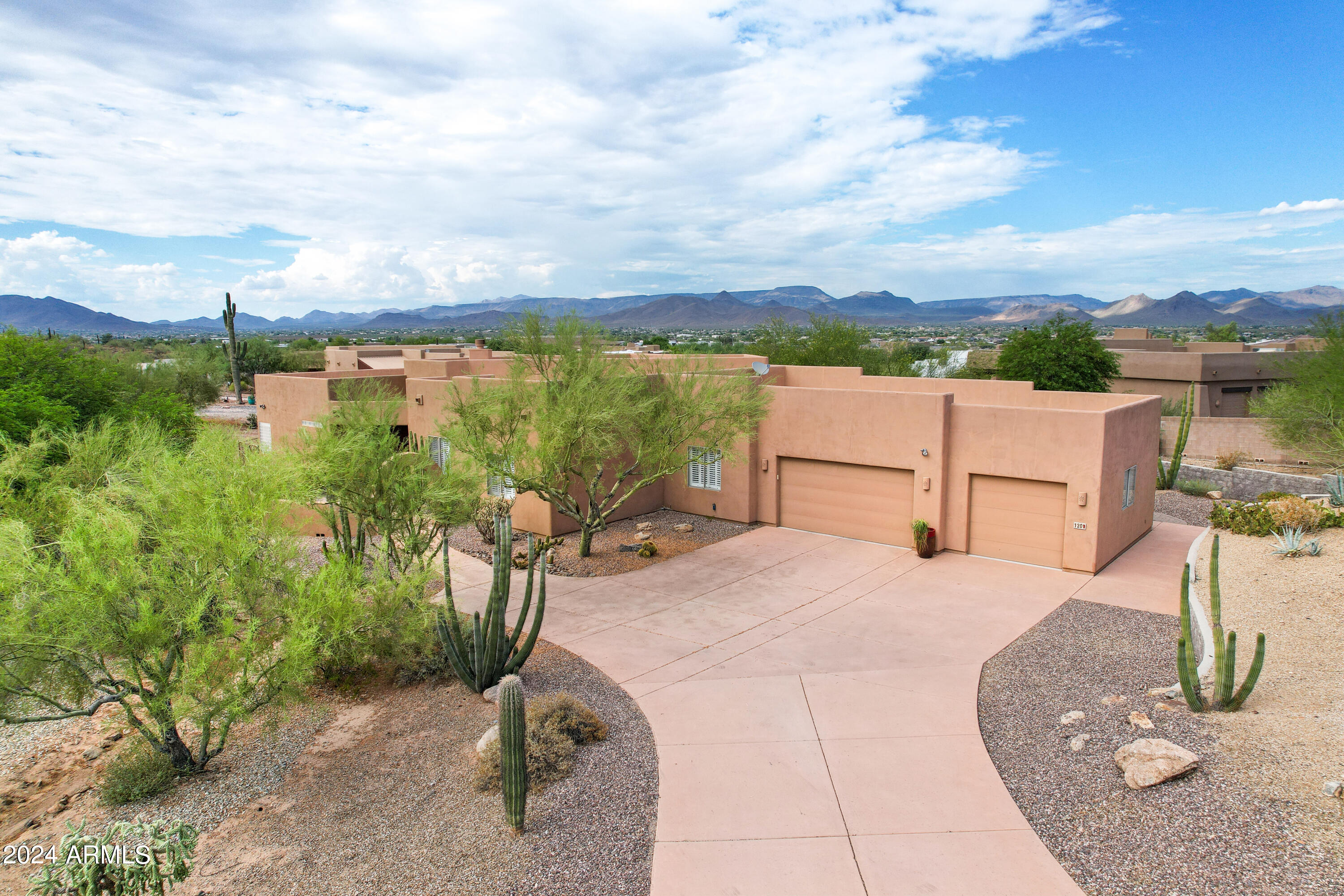 120 W ROCK VIEW Road