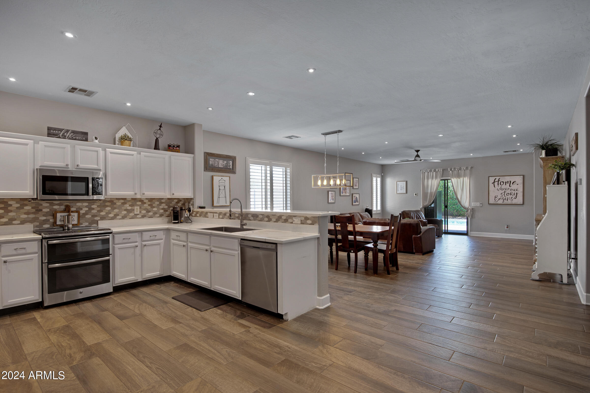 1311 E STRAWBERRY Drive