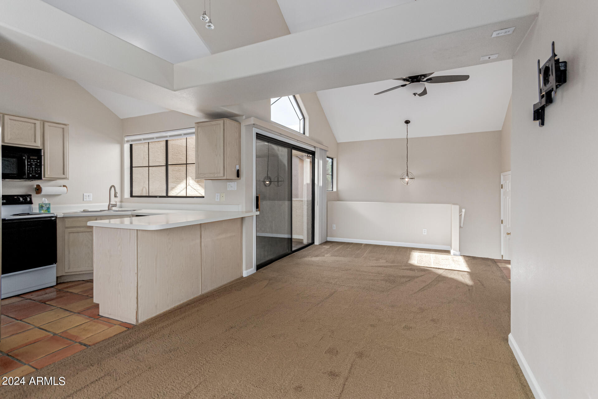 1001 N PASADENA Street # 140