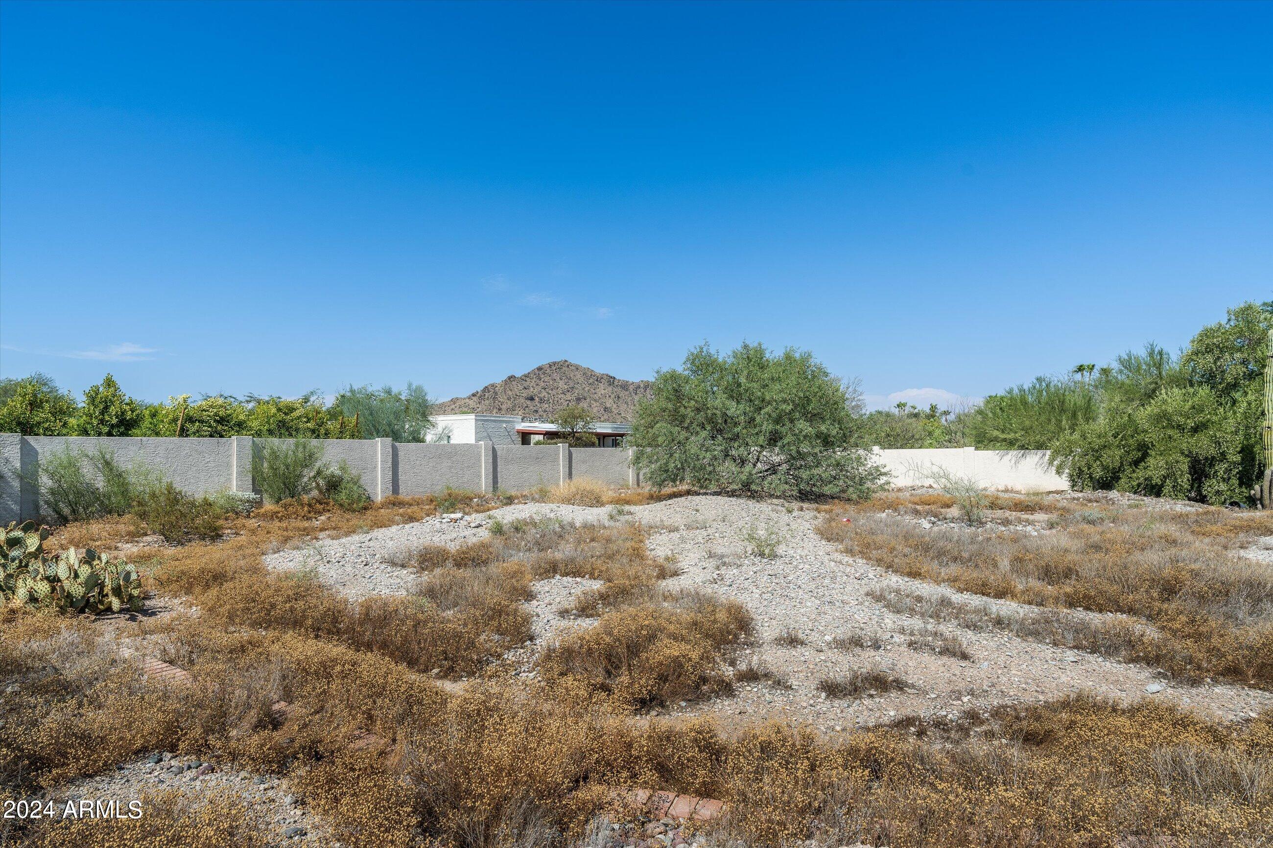 4702 E LINCOLN Drive # 19