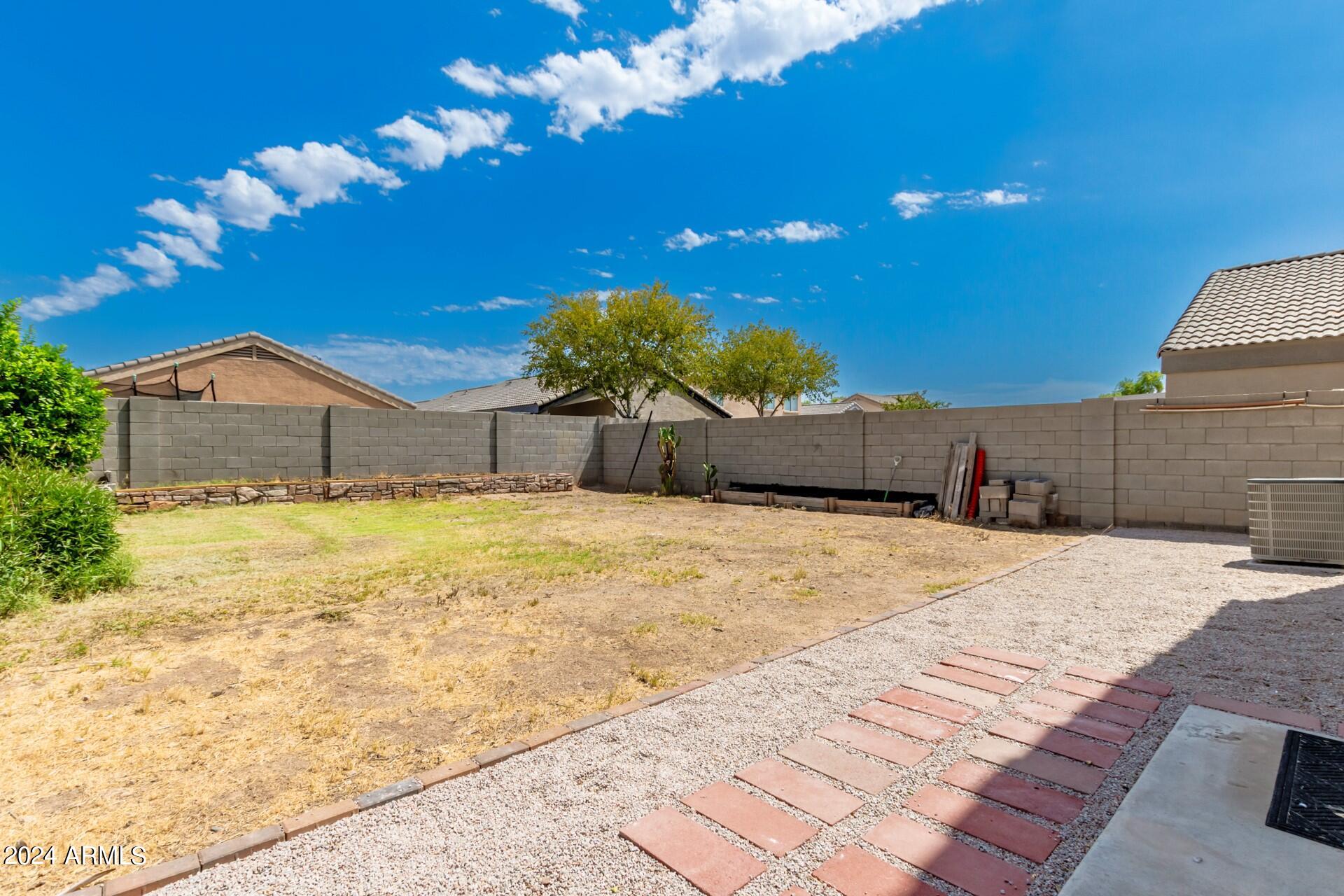 12802 W DREYFUS Drive