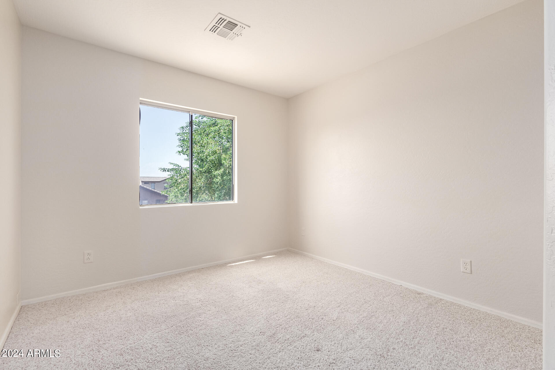 12802 W DREYFUS Drive