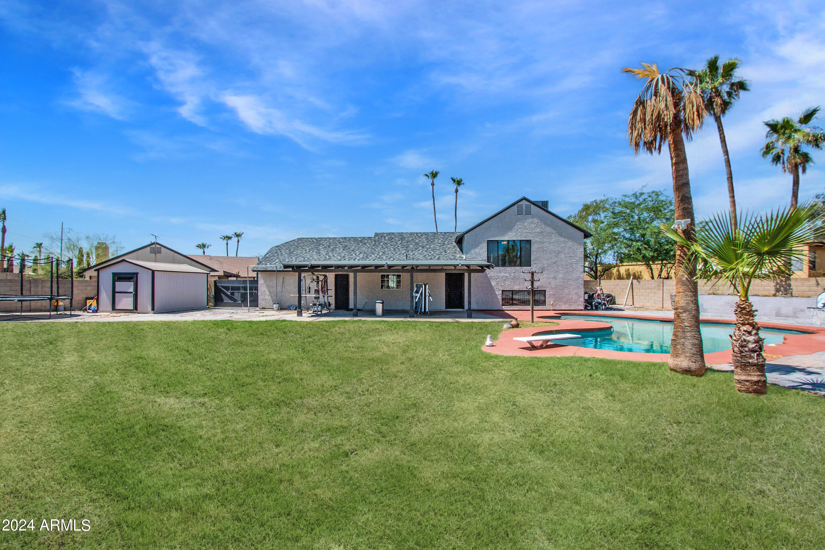 1118 E KRISTAL Way