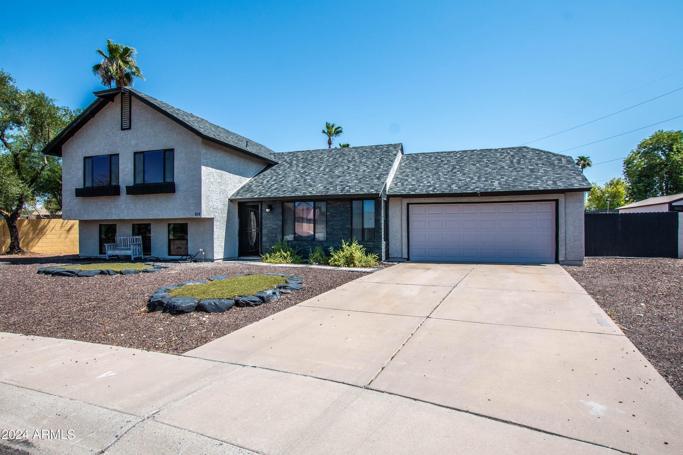 1118 E KRISTAL Way