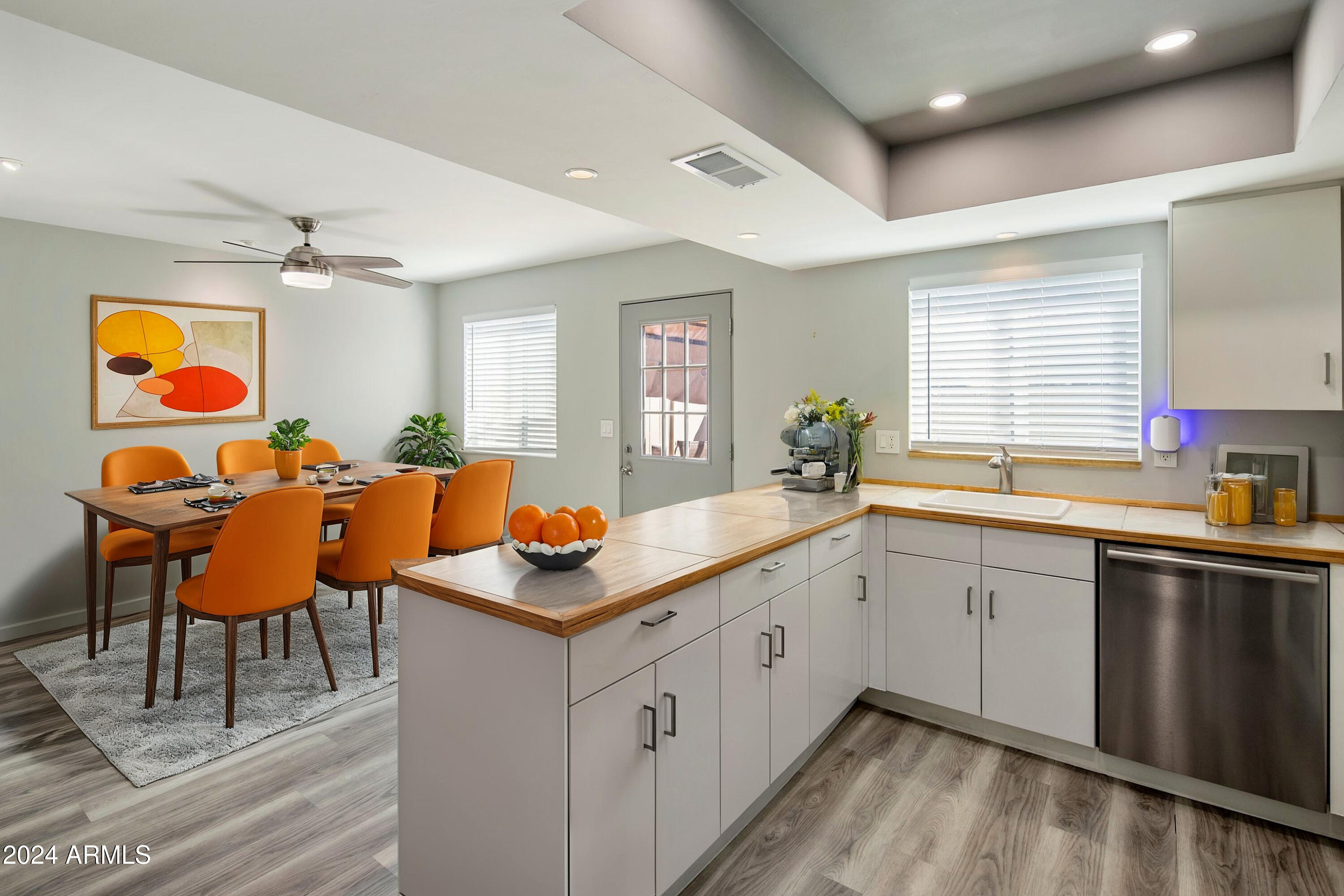 8225 N CENTRAL Avenue # 40