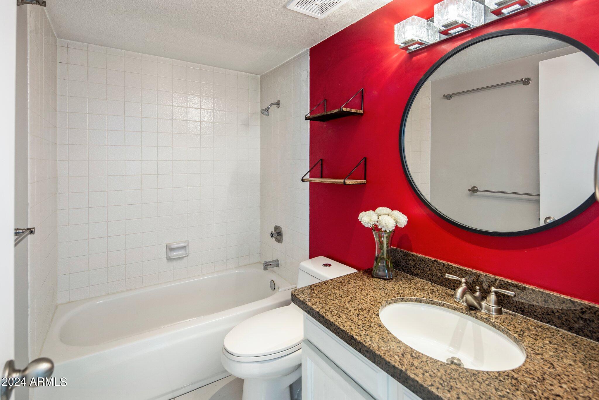 8225 N CENTRAL Avenue # 40