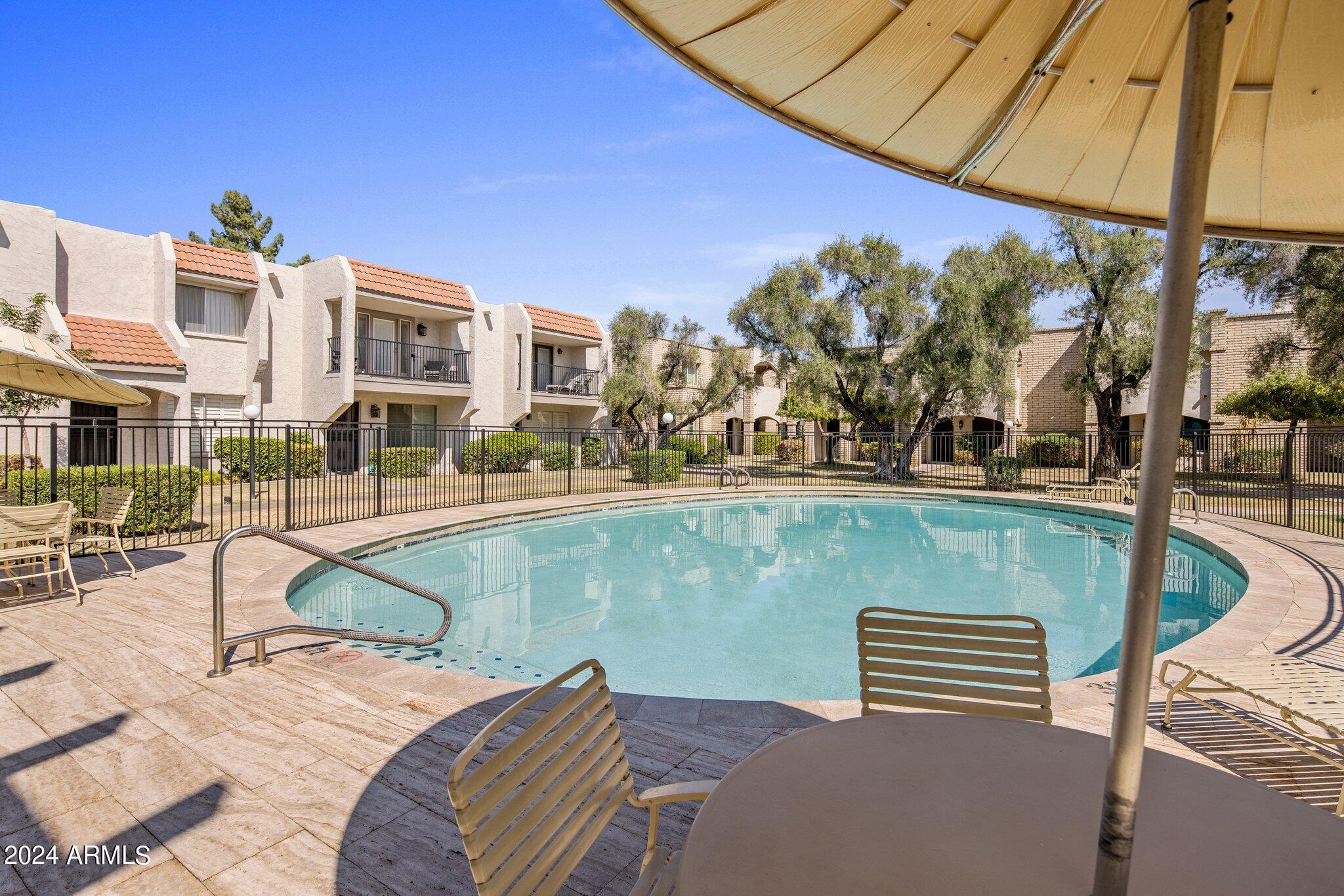 8225 N CENTRAL Avenue # 40